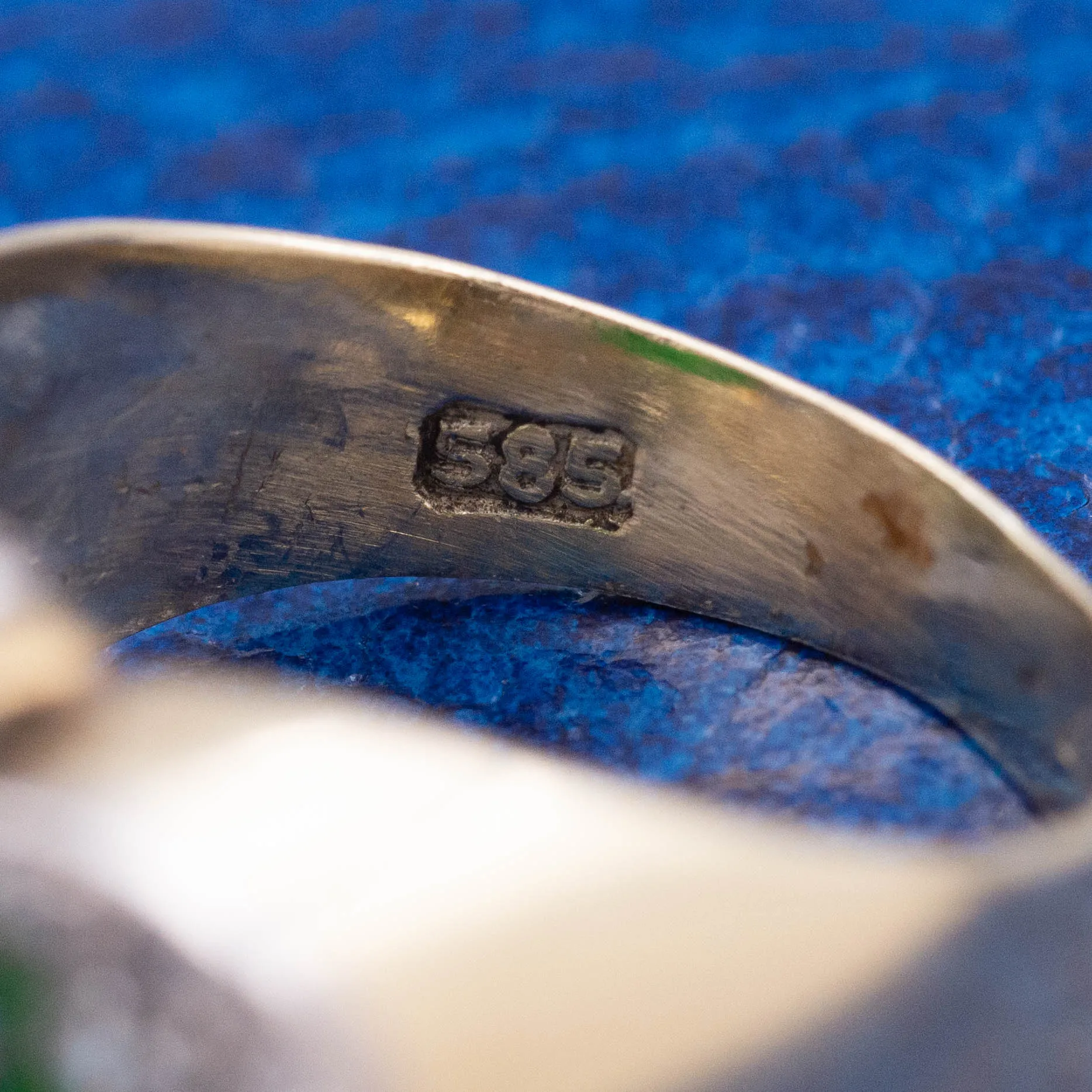 1980s Fine Jade & Diamond Ring