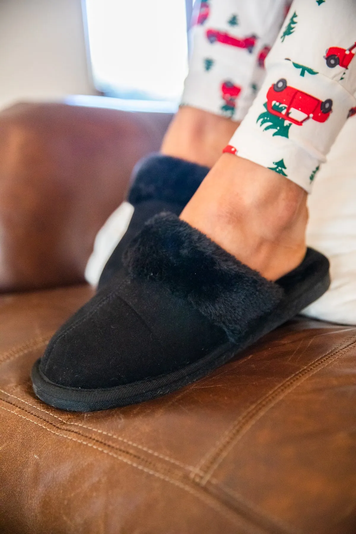 Black Faux Fur Trim Slippers