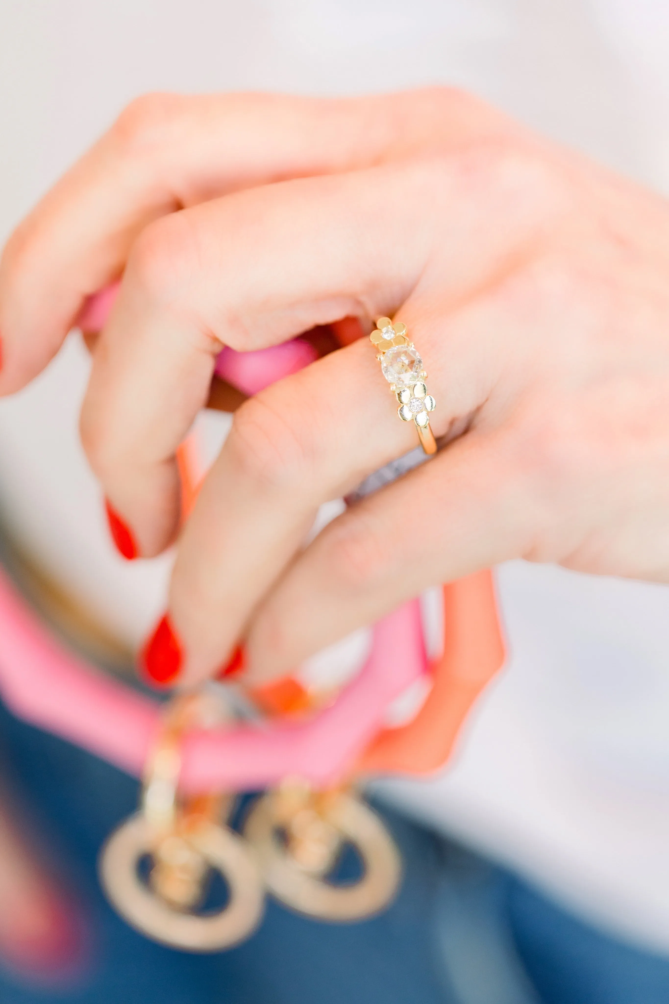 Cala Lily Ring in 18k Gold with Diamonds