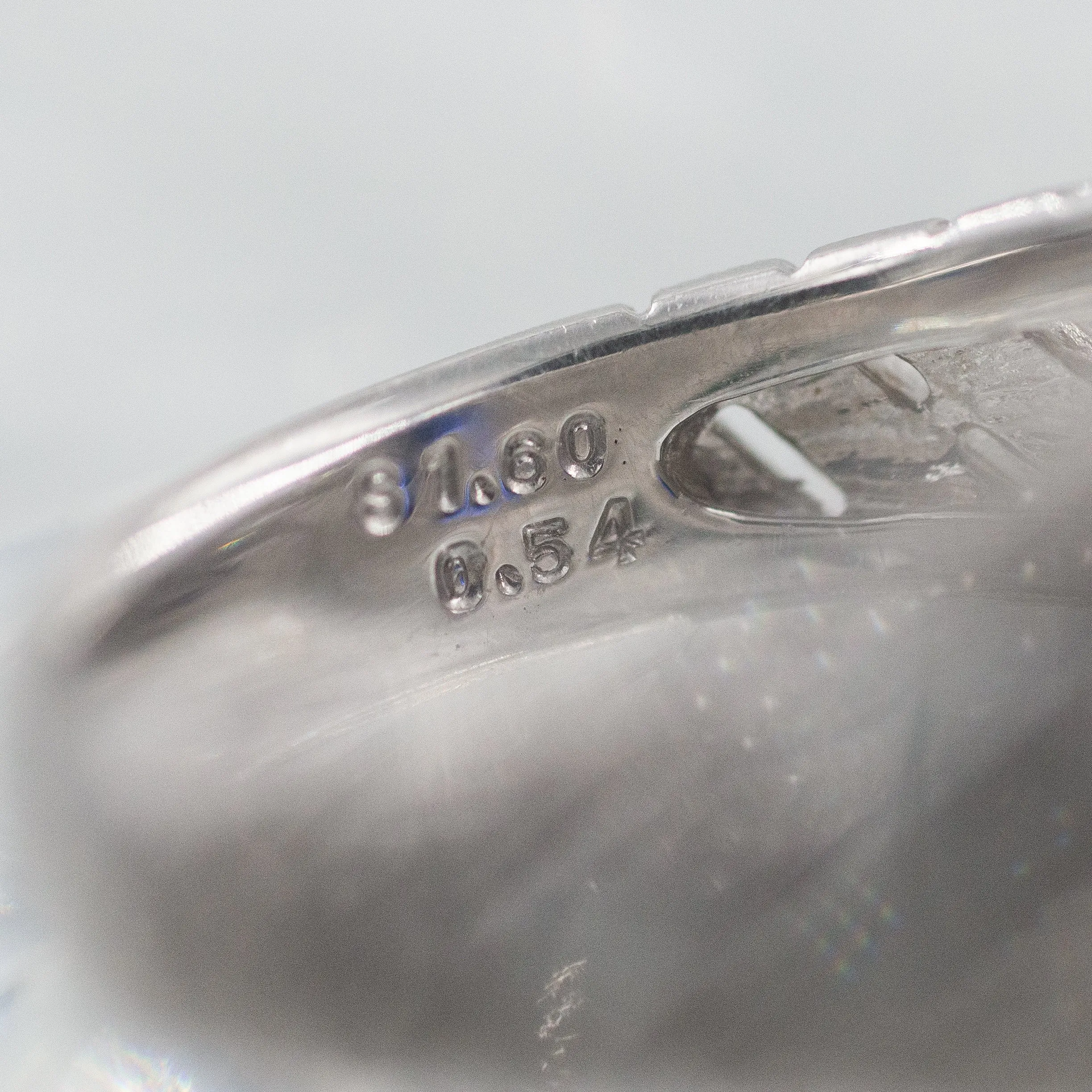 Ceylon Sapphire and Pavé Diamond Waves Ring c1990