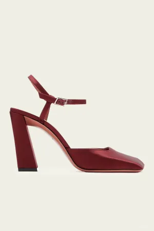 Charlotte Pump in Satin Wine