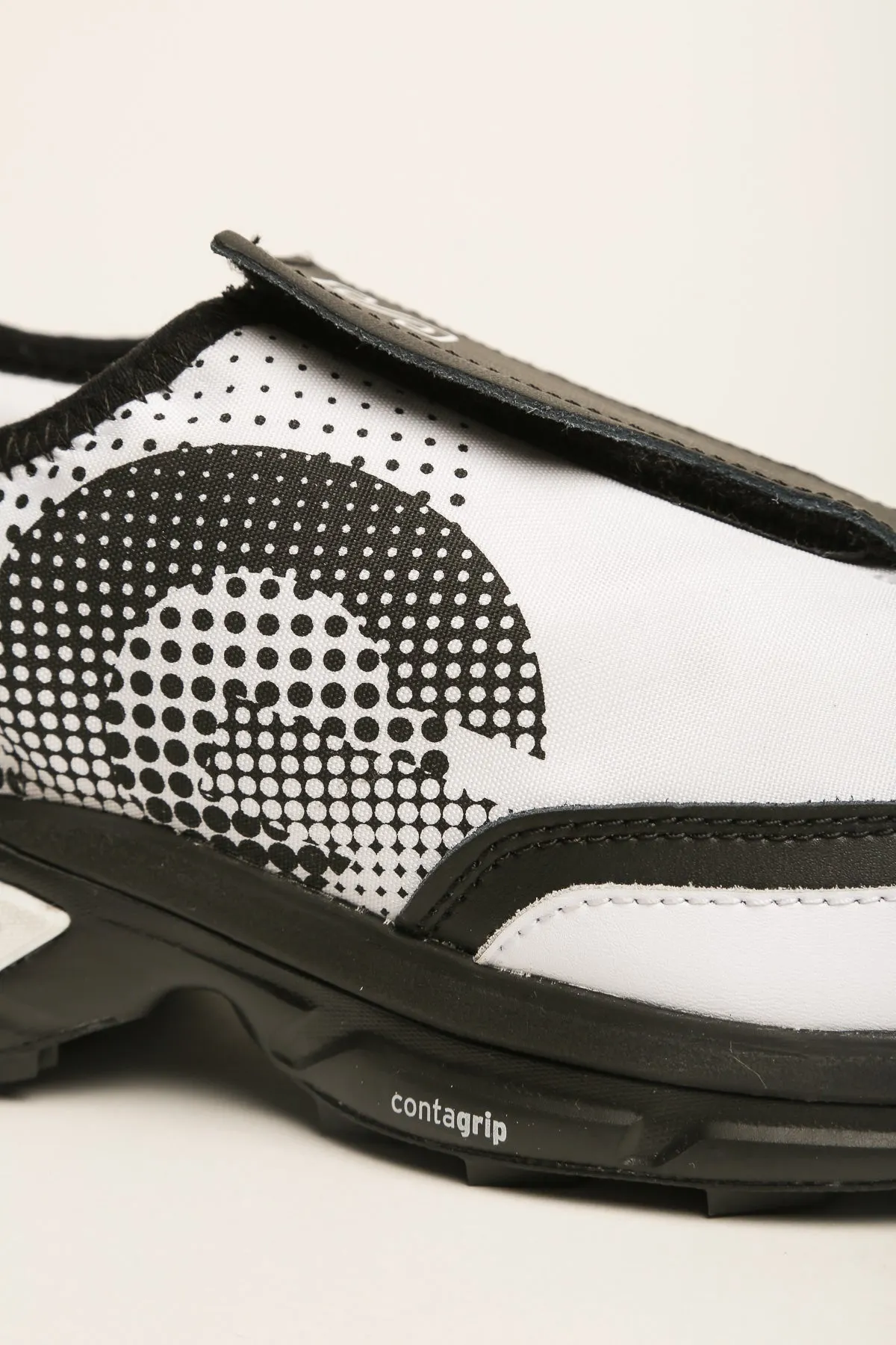 COMME DES GARÇONS HOMME PLUS | SALOMON SR901E SNEAKERS