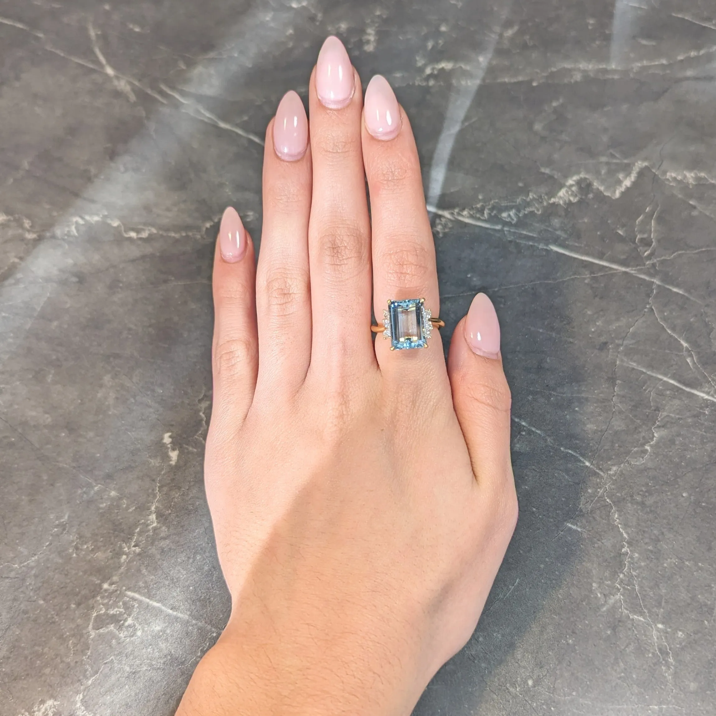 Contemporary 7.27 CTW Aquamarine Diamond 18 Karat Yellow Gold Cocktail Ring