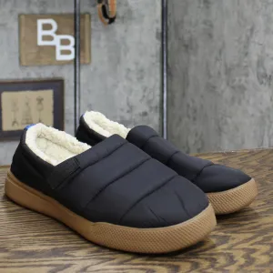 dluxe by dearfoams Men's Floyd Sport Lounge Slippers Black M