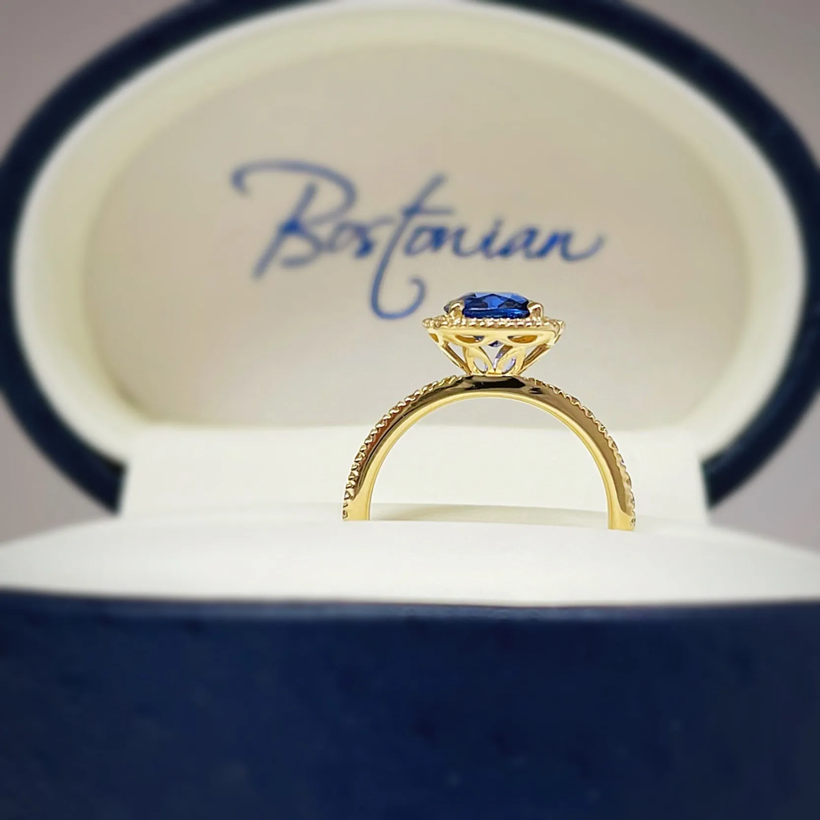 Emma Classic Sapphire