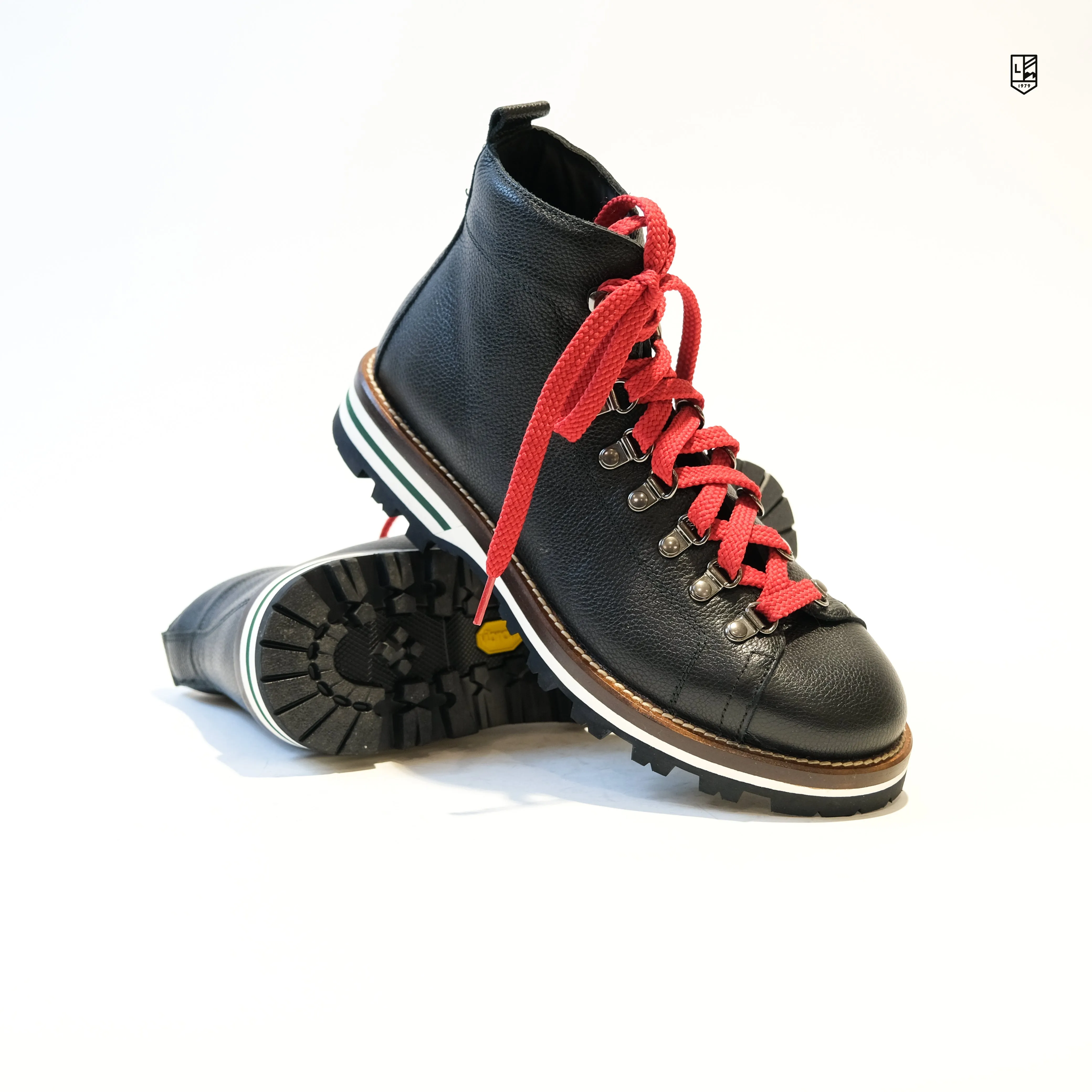 Falcade Hammered Leather M