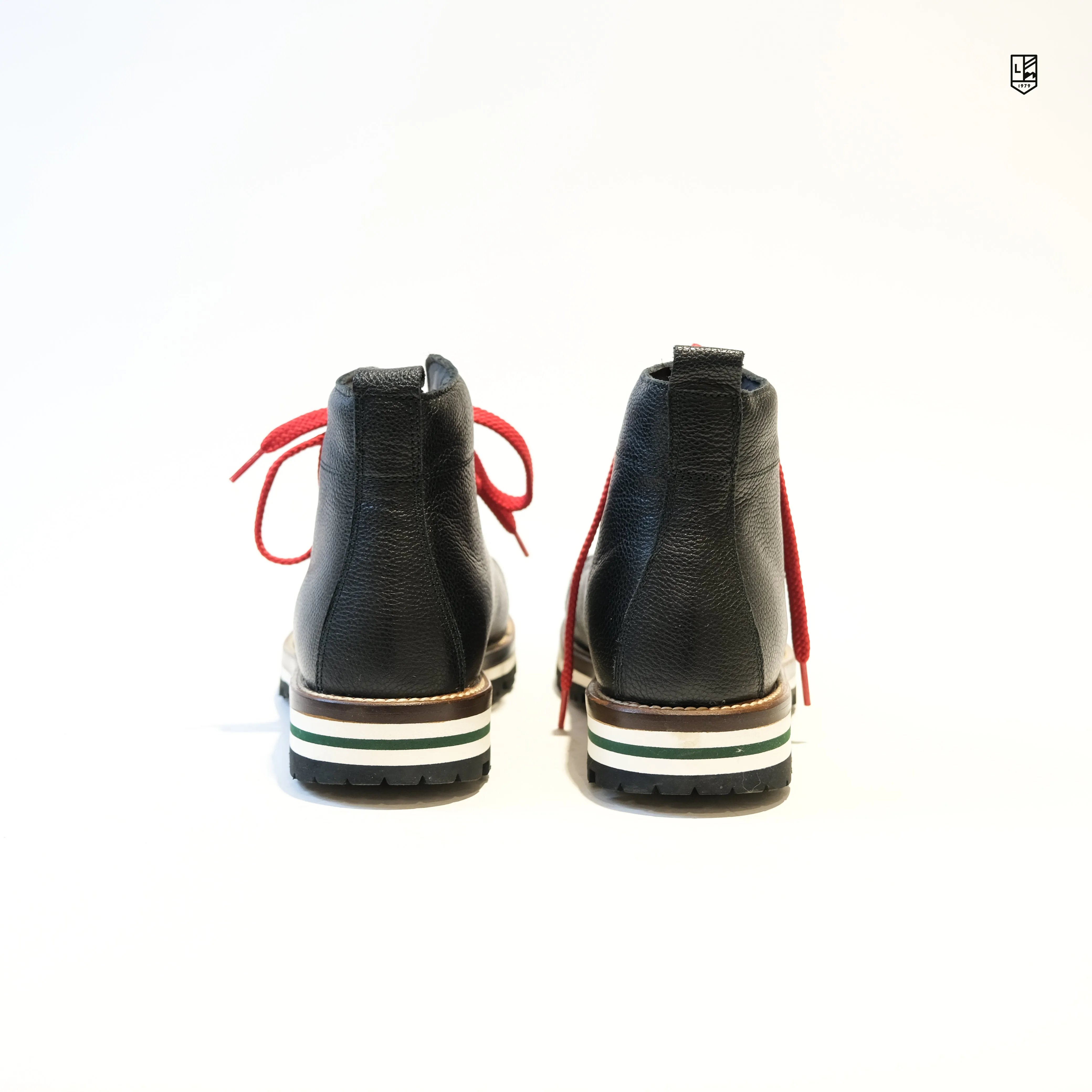 Falcade Hammered Leather M