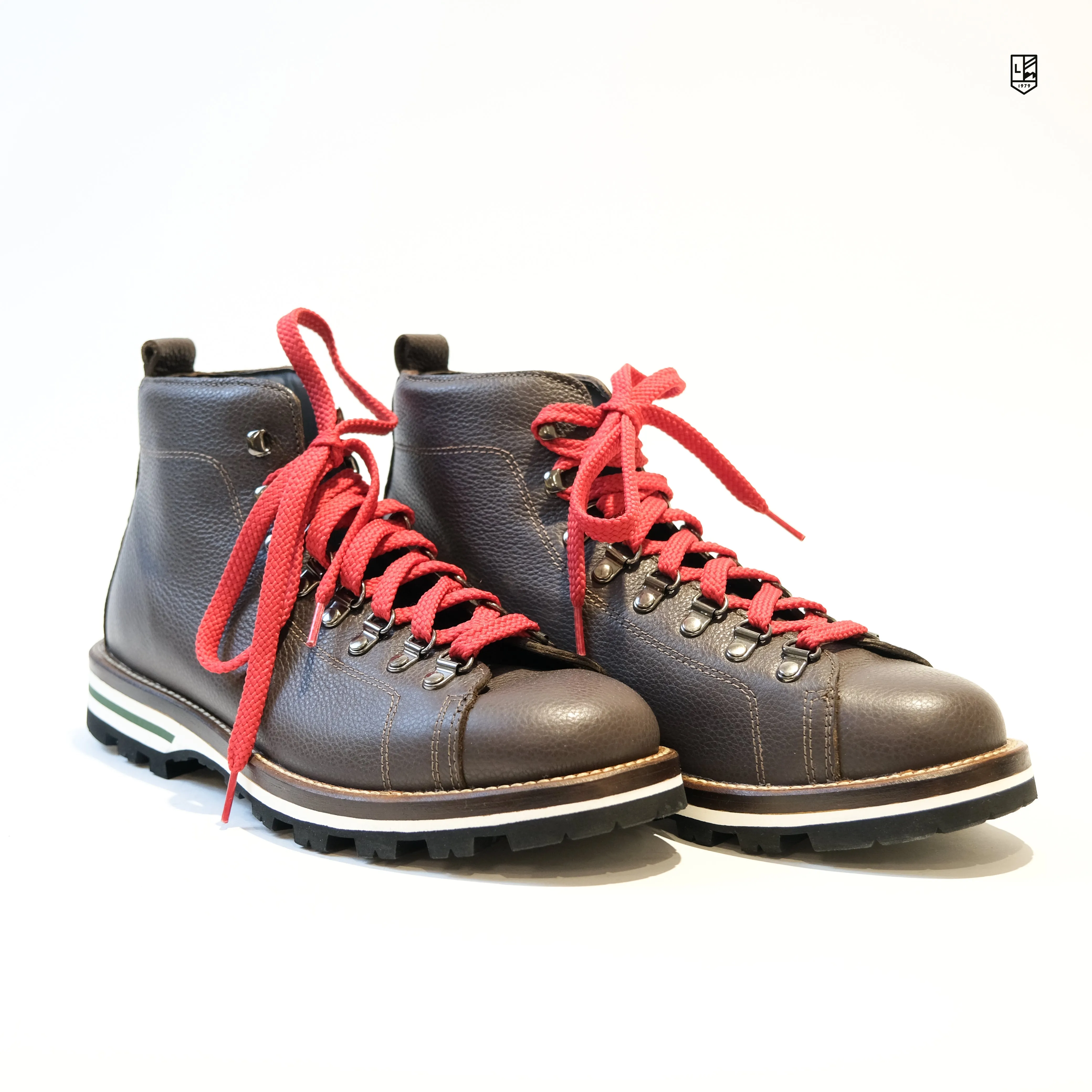 Falcade Hammered Leather M