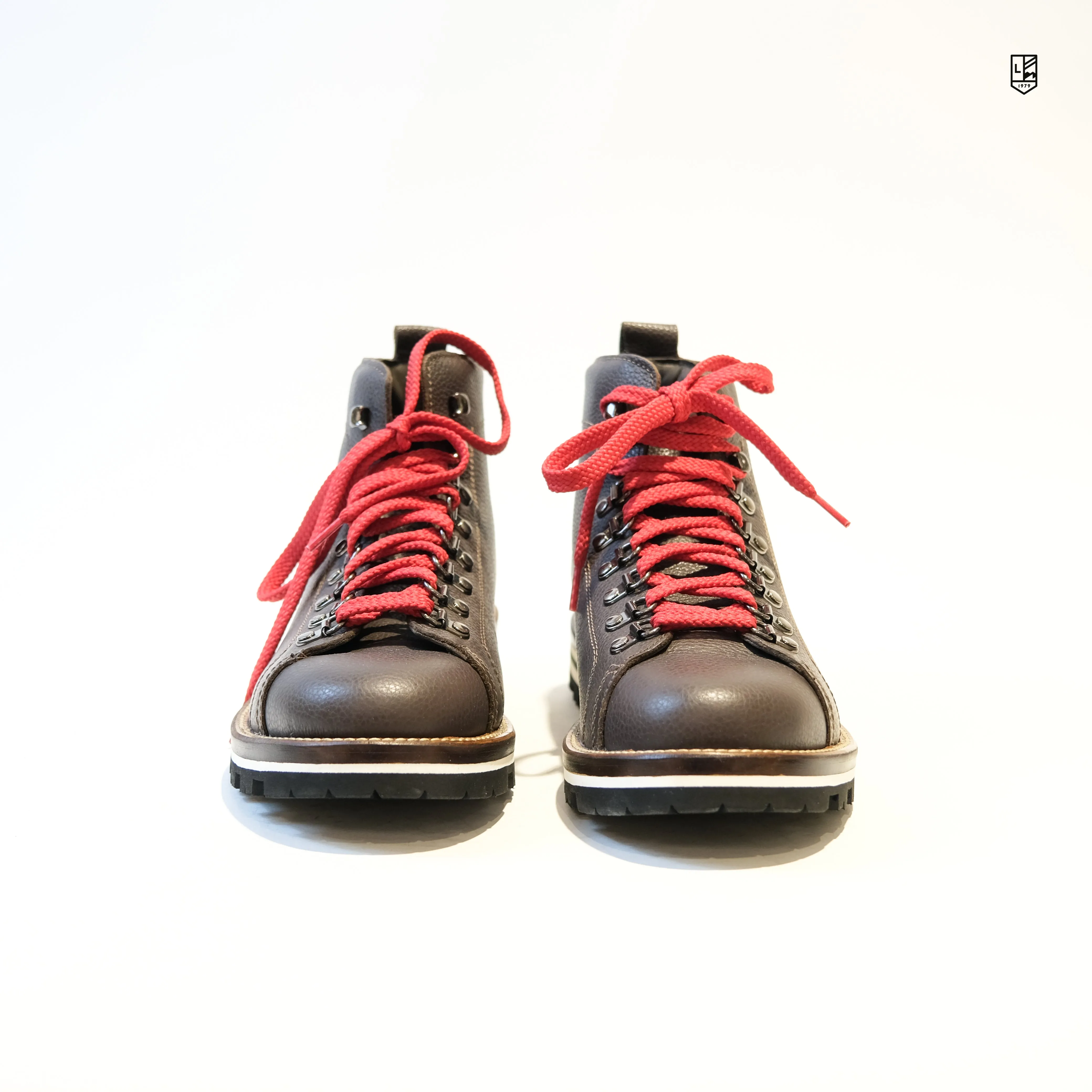 Falcade Hammered Leather M