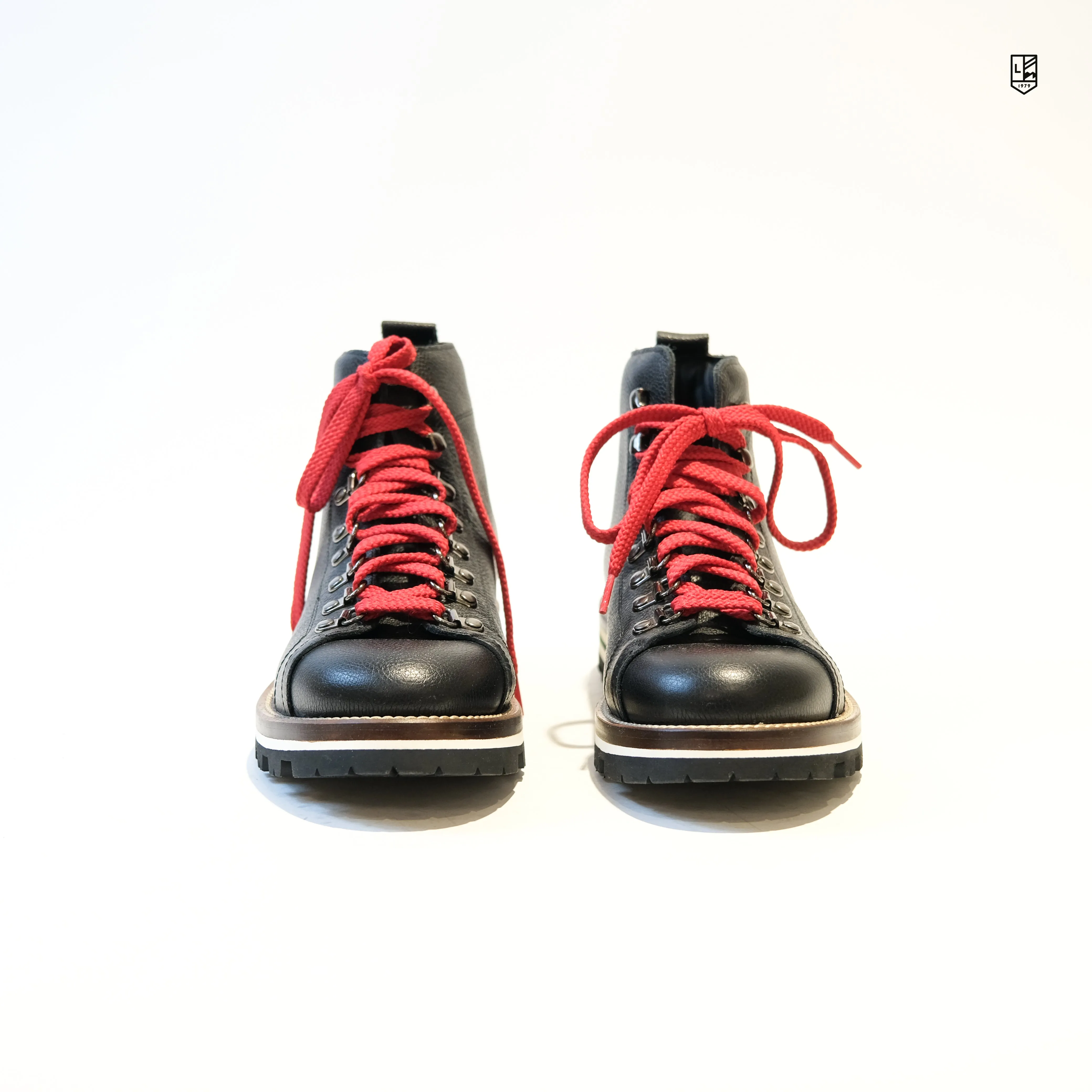 Falcade Hammered Leather M