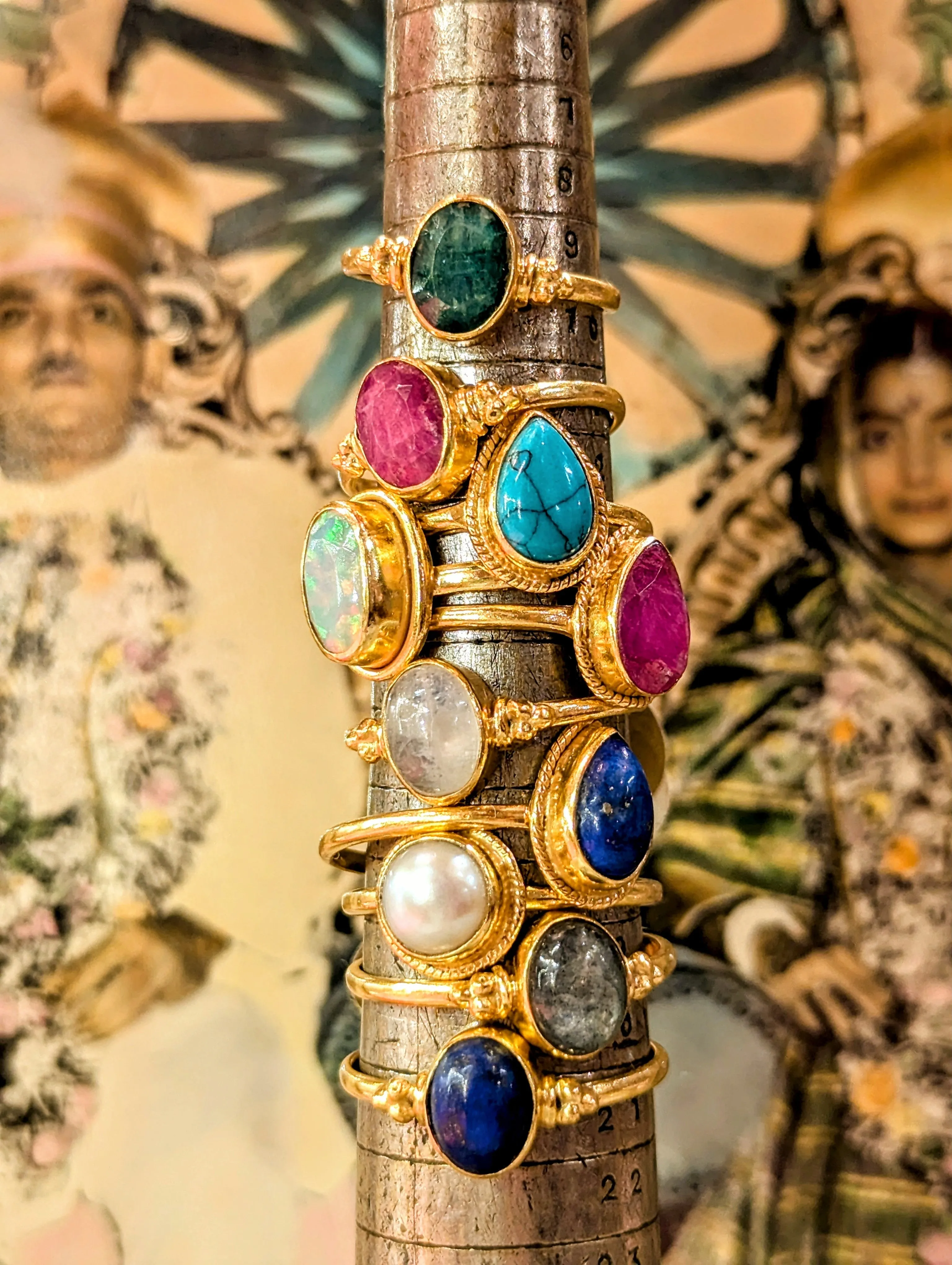 Fine jewelled rings