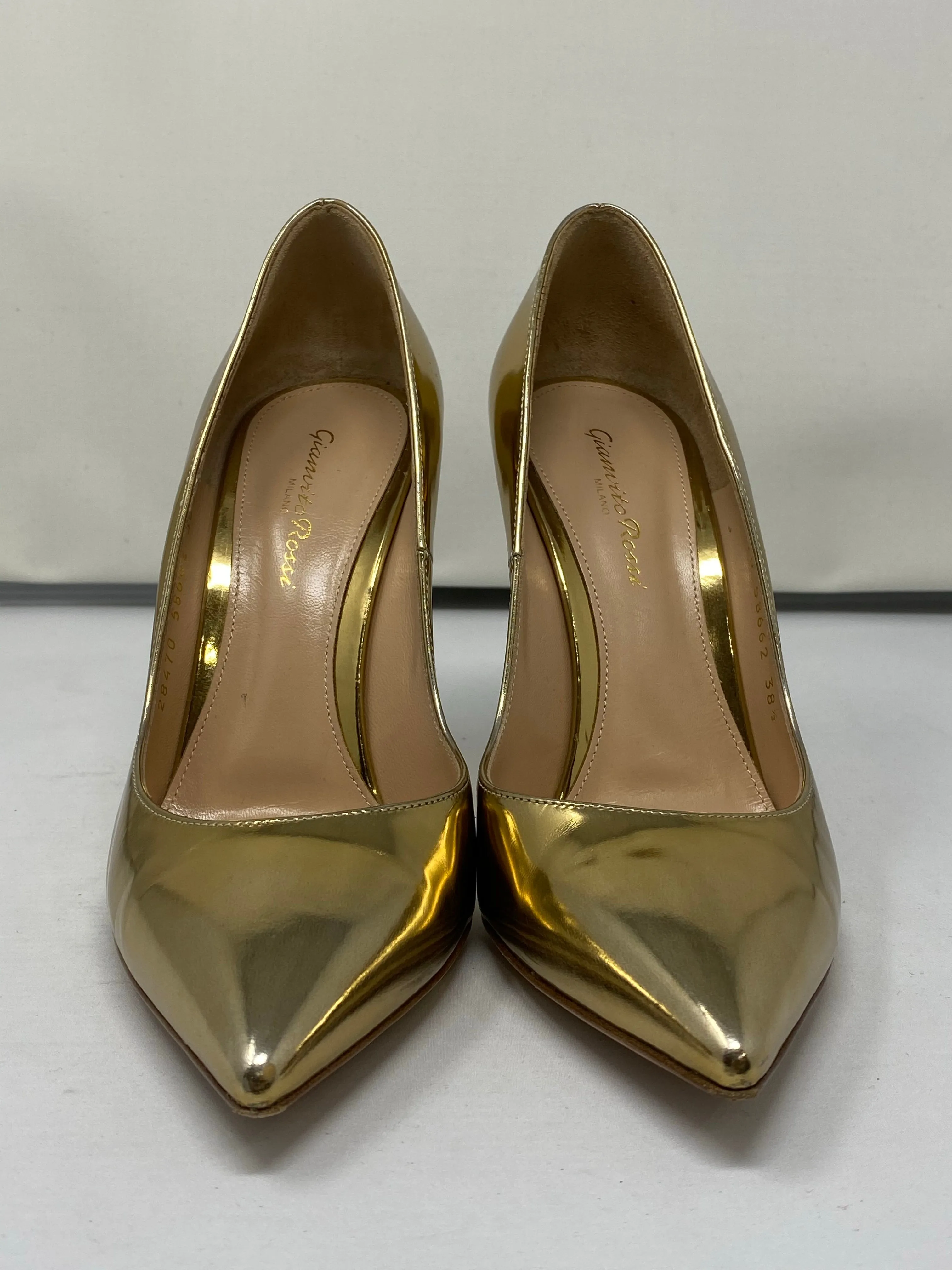 Gianvito Rossi Gold Metallic Gold Pump