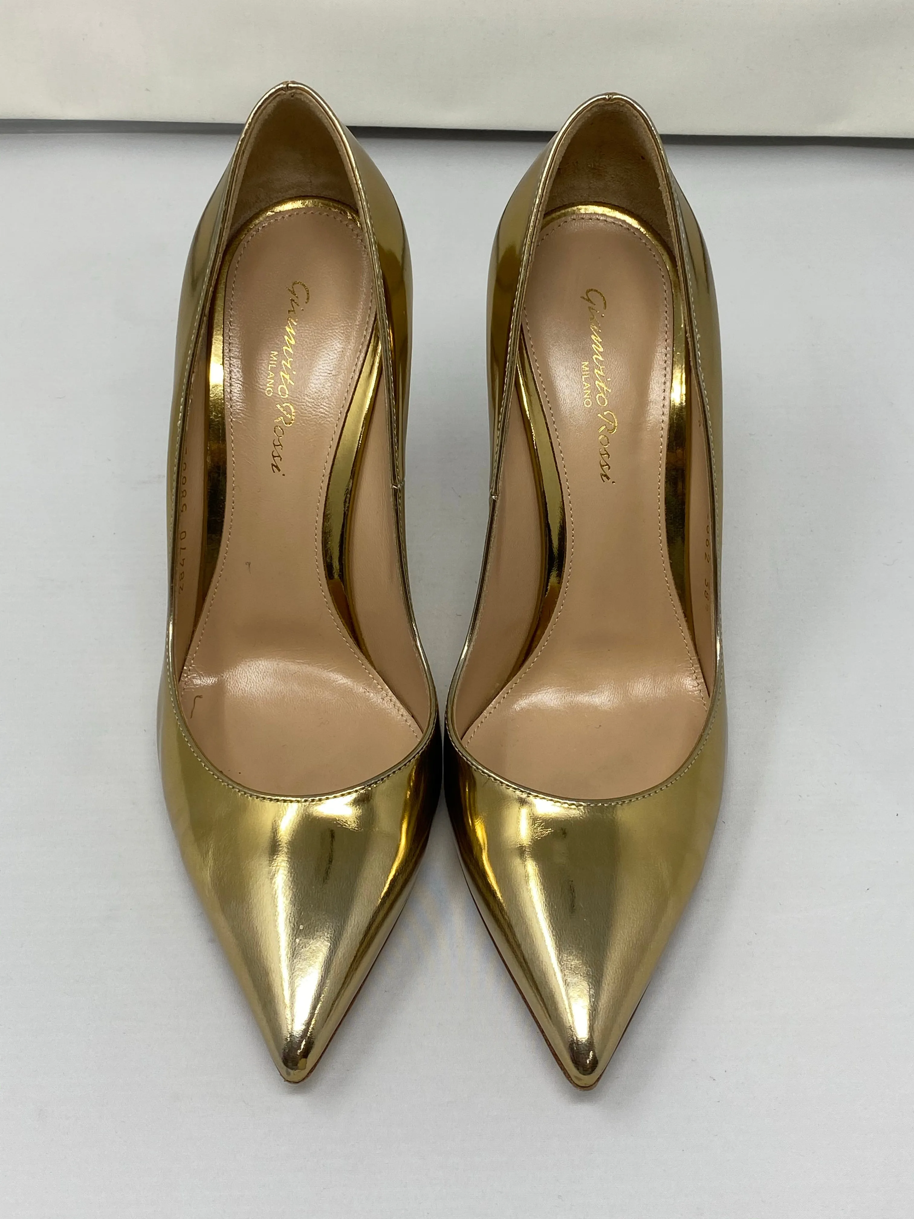 Gianvito Rossi Gold Metallic Gold Pump