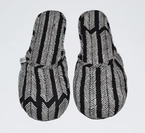 House Slippers | Aiko Black