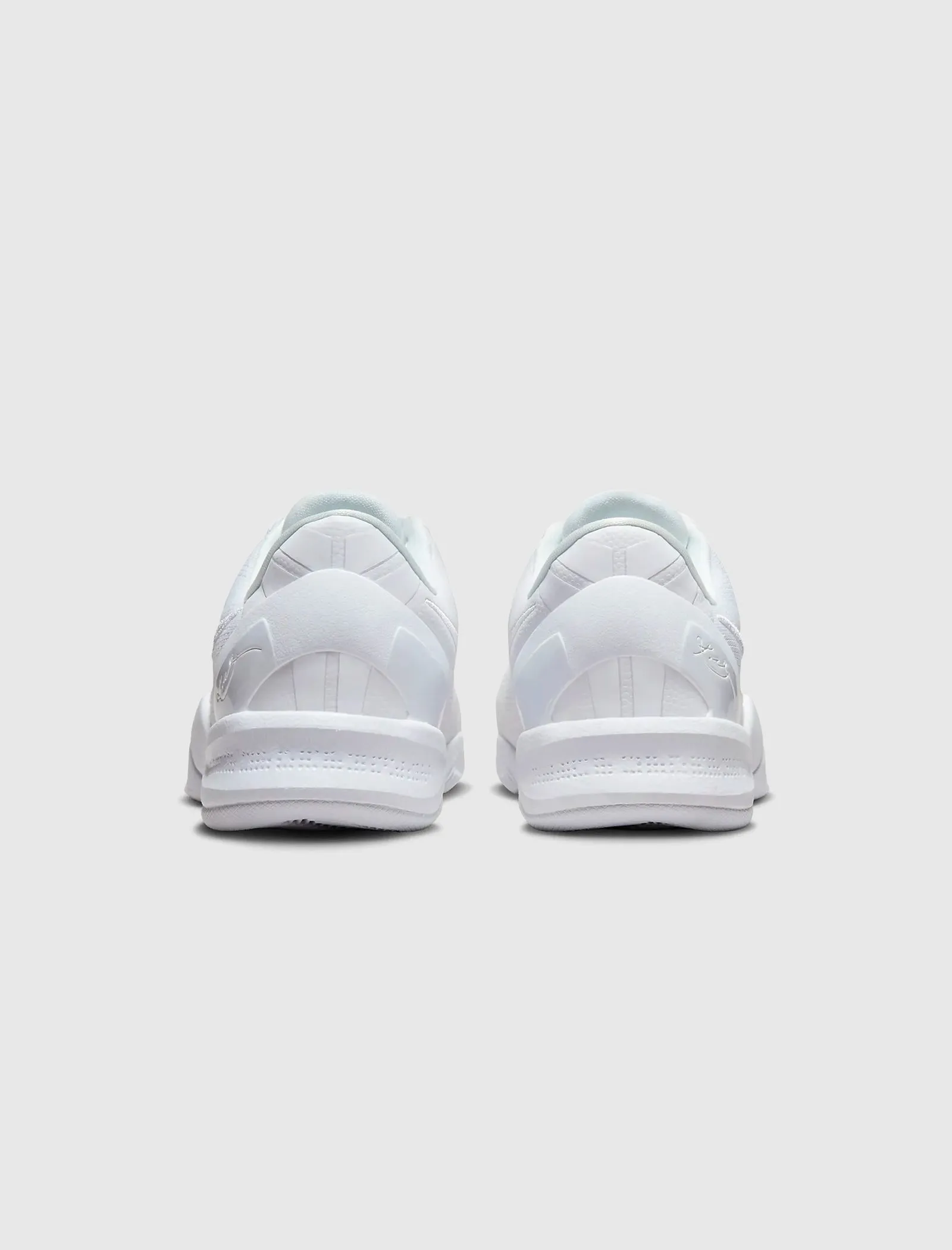 KOBE VIII PROTRO "WHITE"
