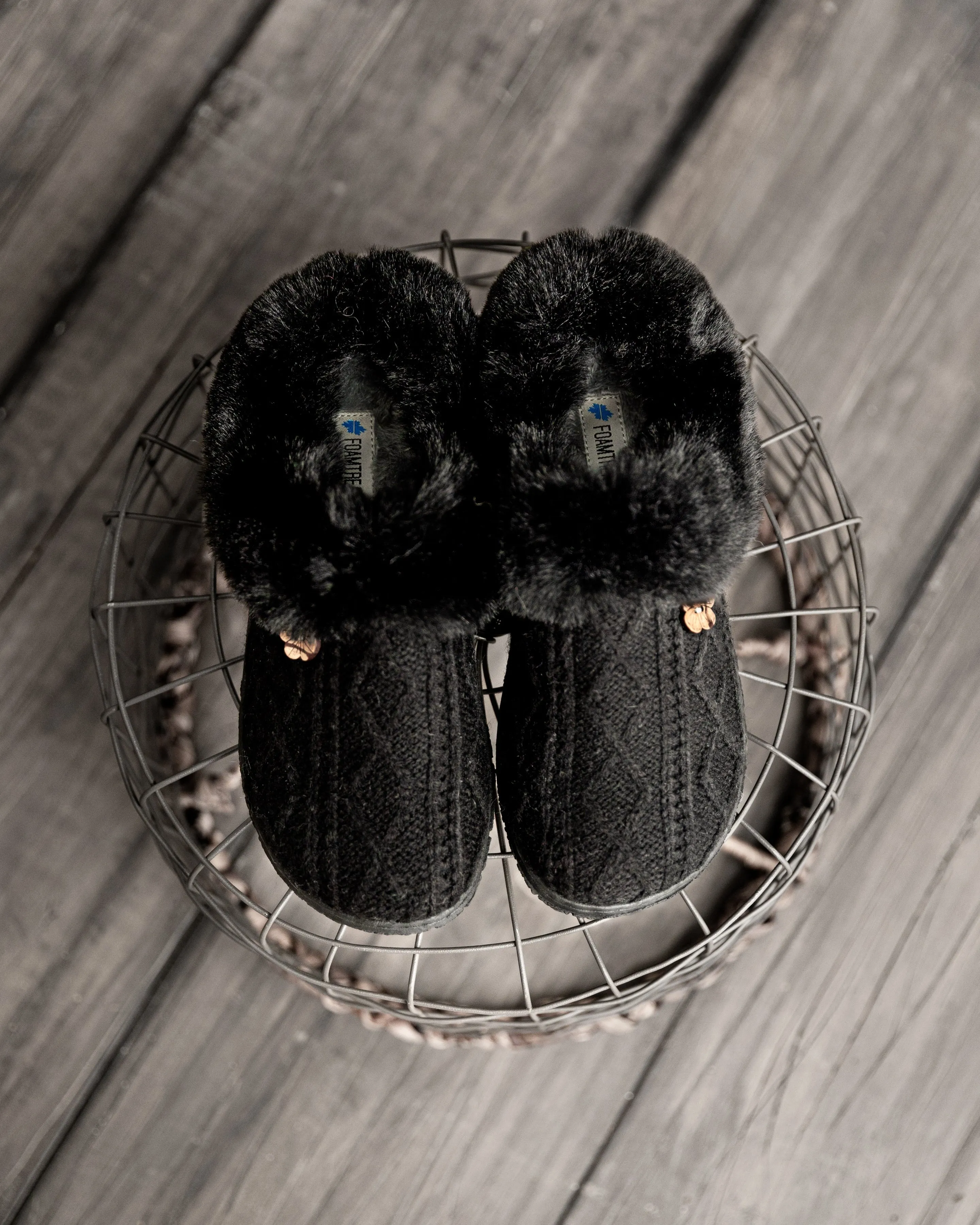 Loom Black Knit Women's Slipper