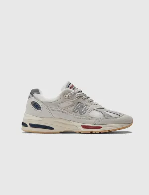 MADE IN UK 991 V2 "OFF WHITE/RED/BLUE"