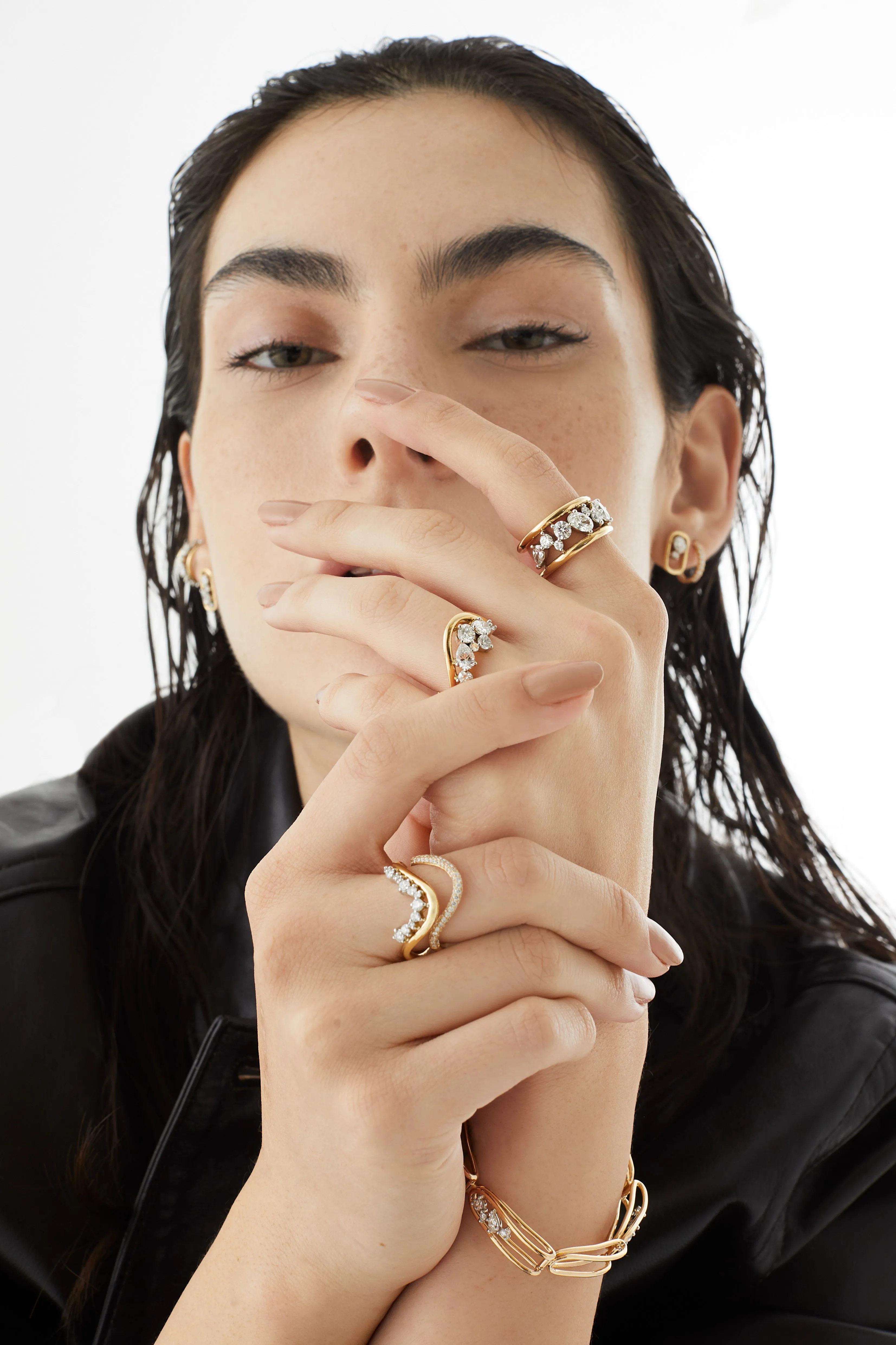 Mara Medium Curved Ring I