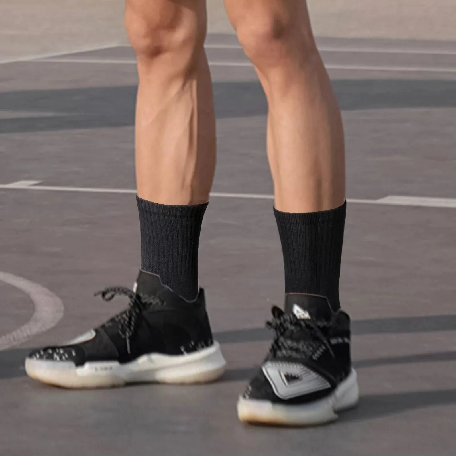 Men's Athletic Hiking Socks: Breathable, Moisture-Wicking, and Versatile for Casual and Work Wear
