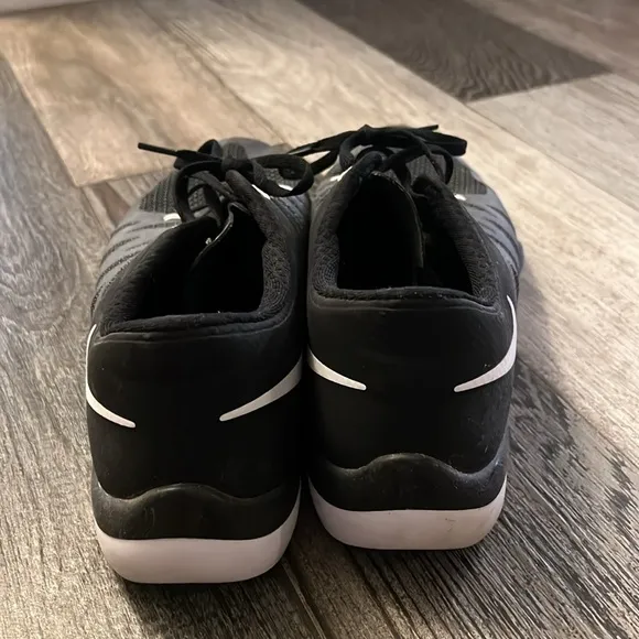 Men’s Nike Training Sneakers Flywire
