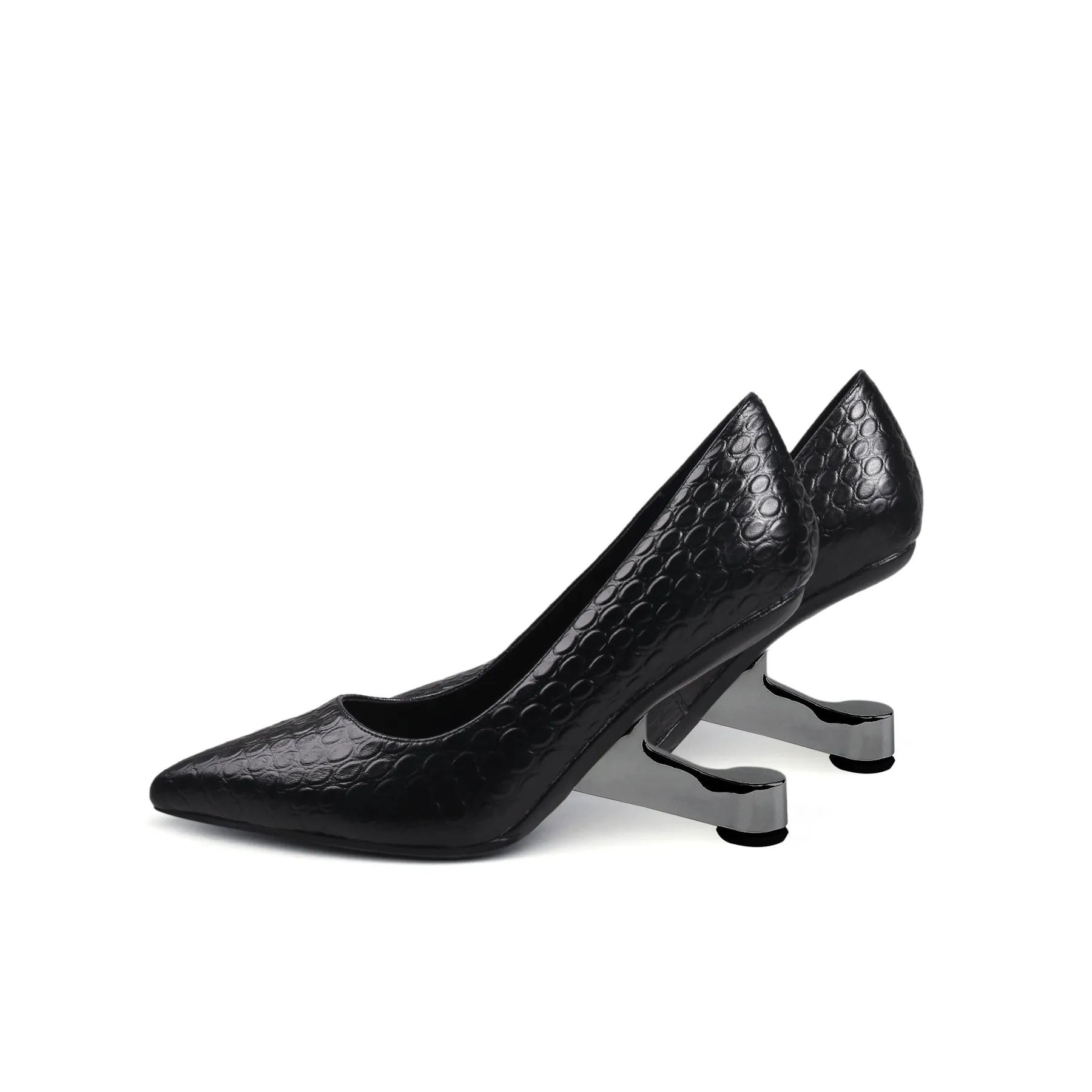 Nellie Engraved Leather Pump - Black