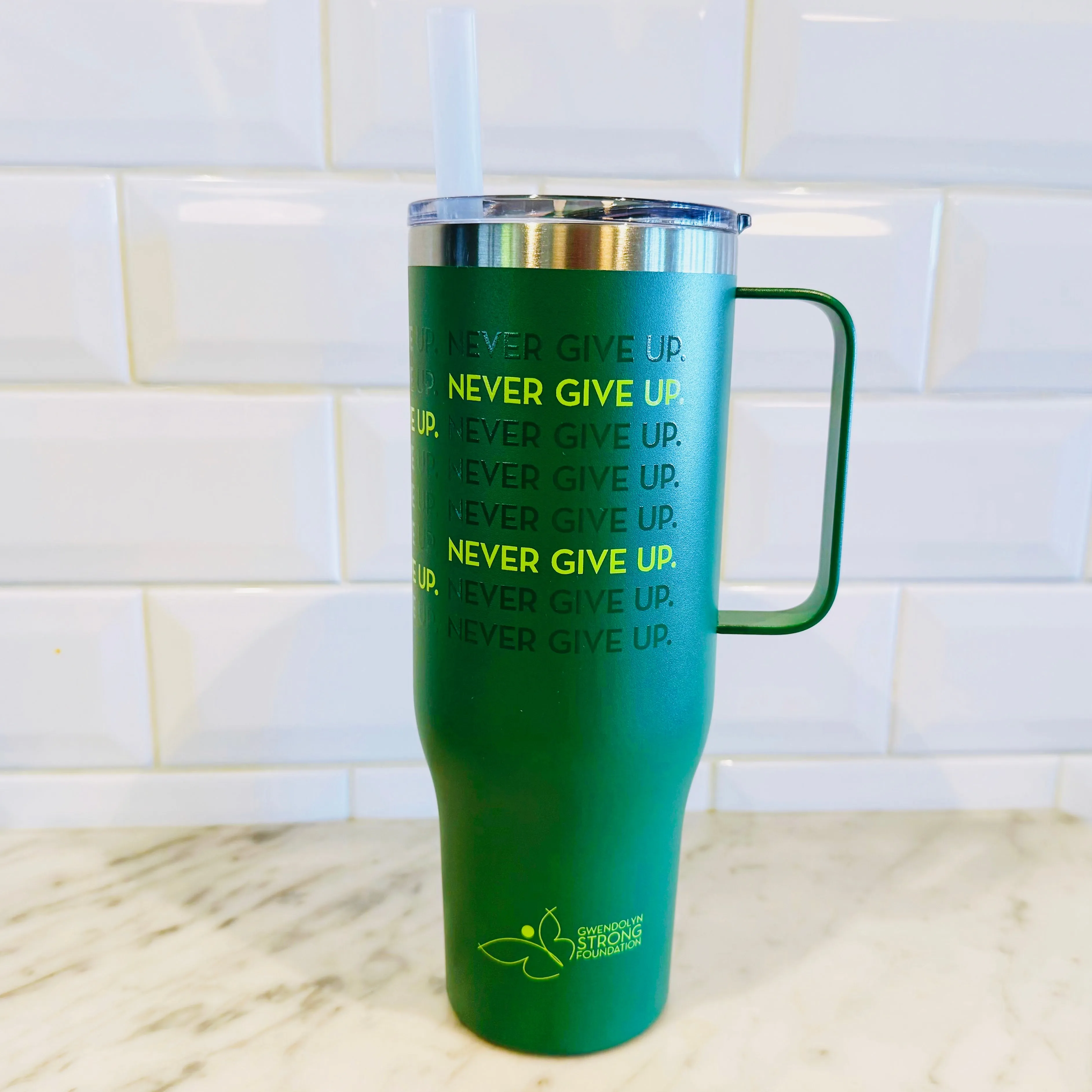 NEVER GIVE UP. GIFT BOX