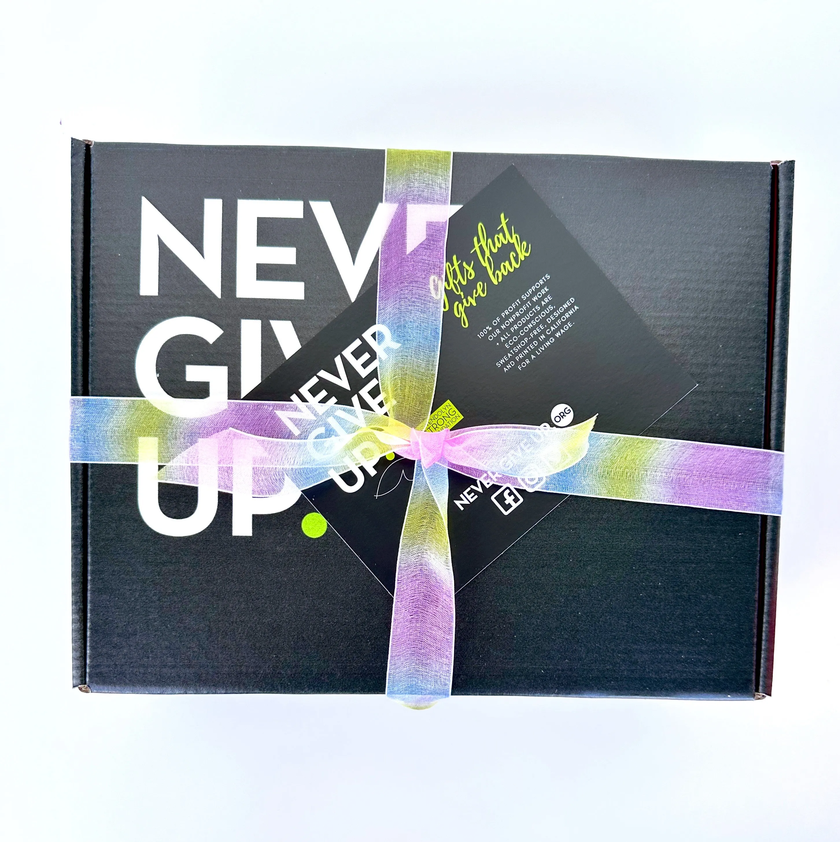 NEVER GIVE UP. GIFT BOX