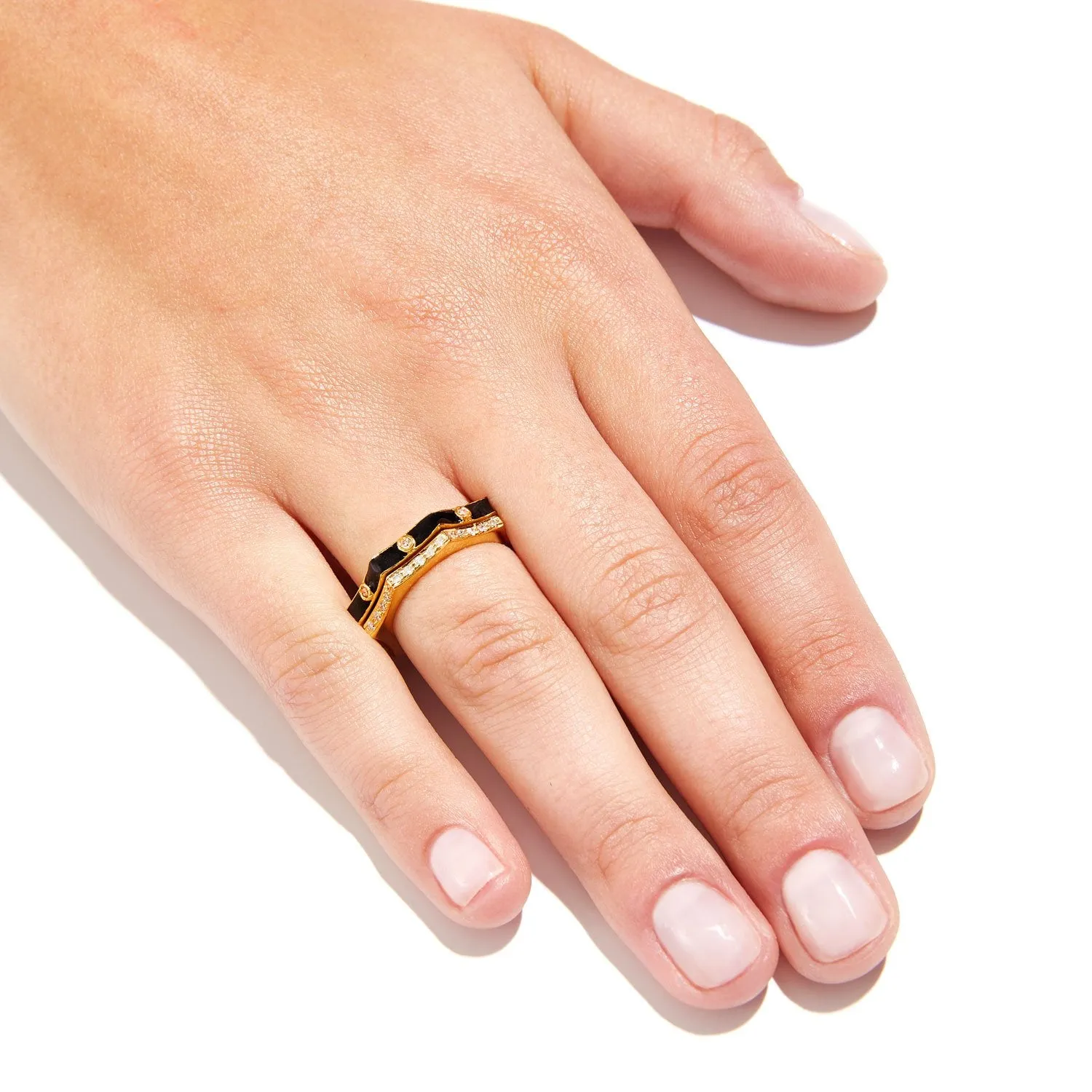Nikki Star Classic Black Ring
