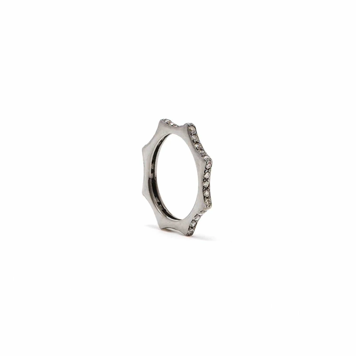 Nikki Star Classic Black Ring
