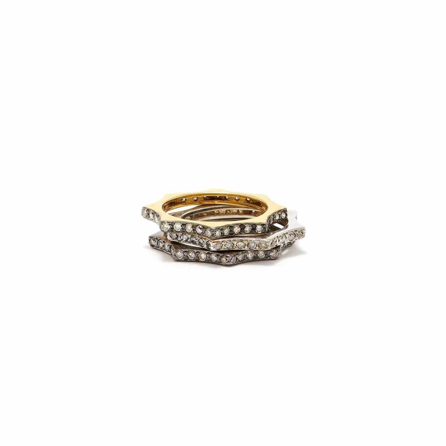 Nikki Star Classic Black Ring