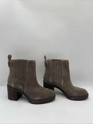 NWB Crown Vintage Capari Bootie Brown Women's Size 9M