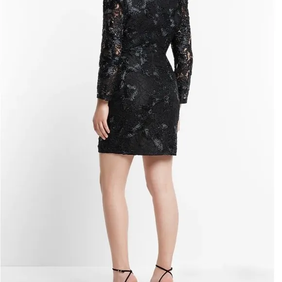 NWT! EXPRESS Lace V-Neck Puff Sleeve Mini Sheath Dress - Size M