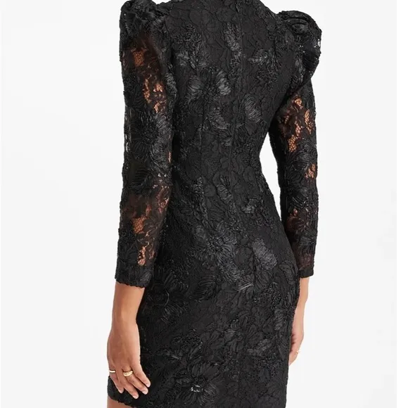 NWT! EXPRESS Lace V-Neck Puff Sleeve Mini Sheath Dress - Size M