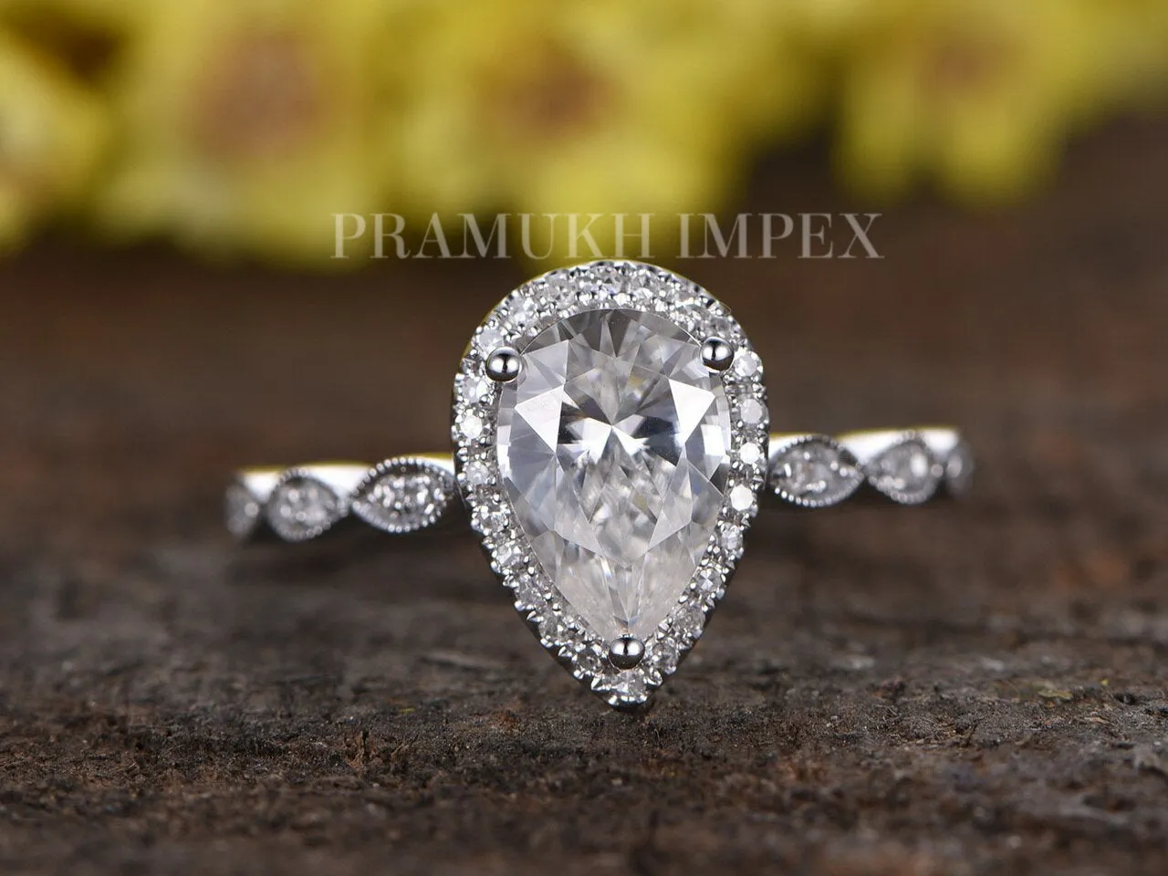 Pear Moissanite Engagement Ring White Gold Vintage Halo Diamond Wedding Ring Promise Cluster Anniversary Gift For Her 1.50CT