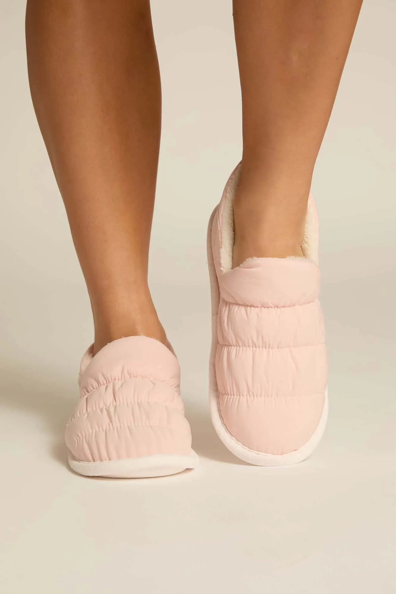 Puffer Footsies