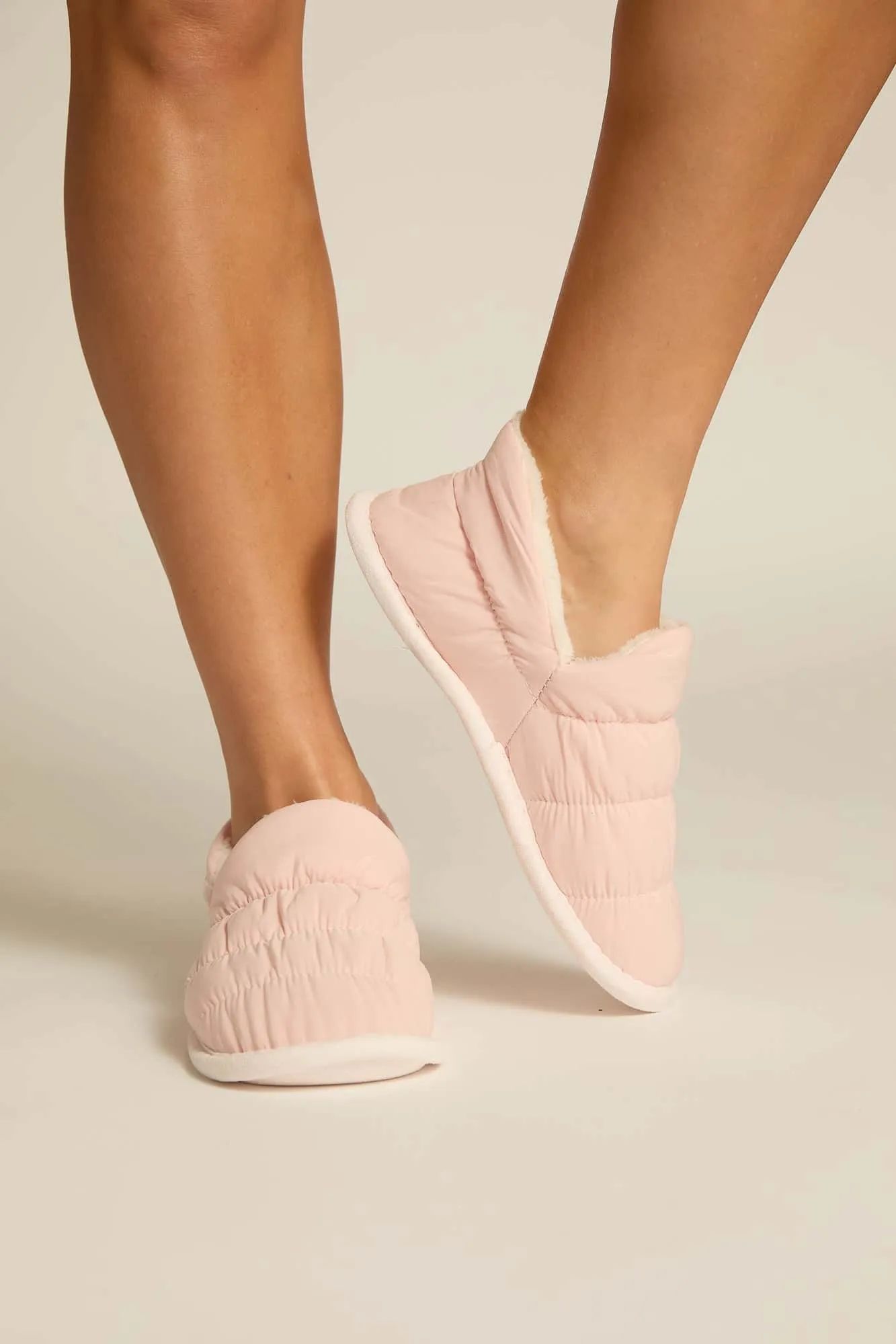 Puffer Footsies