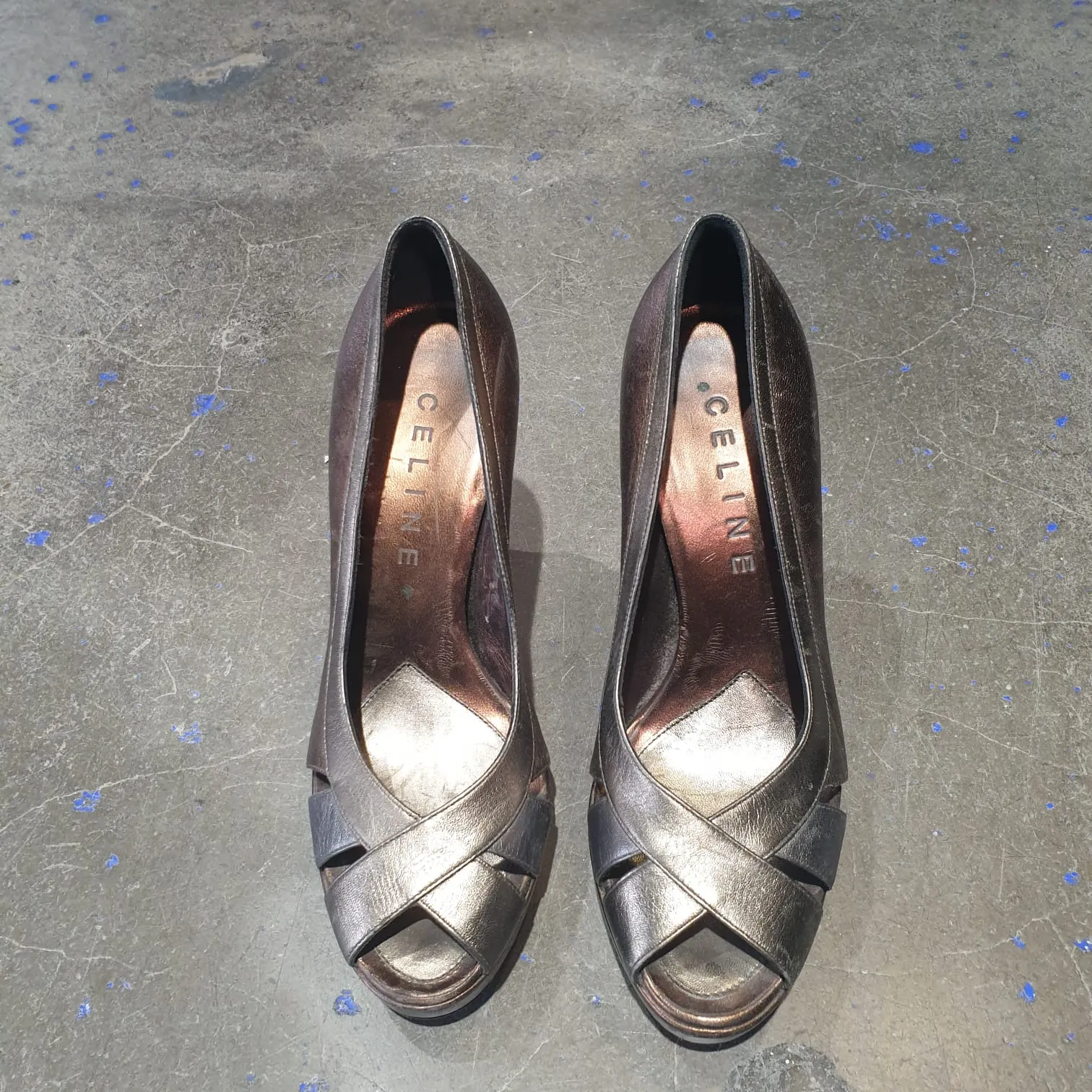 PUMPS