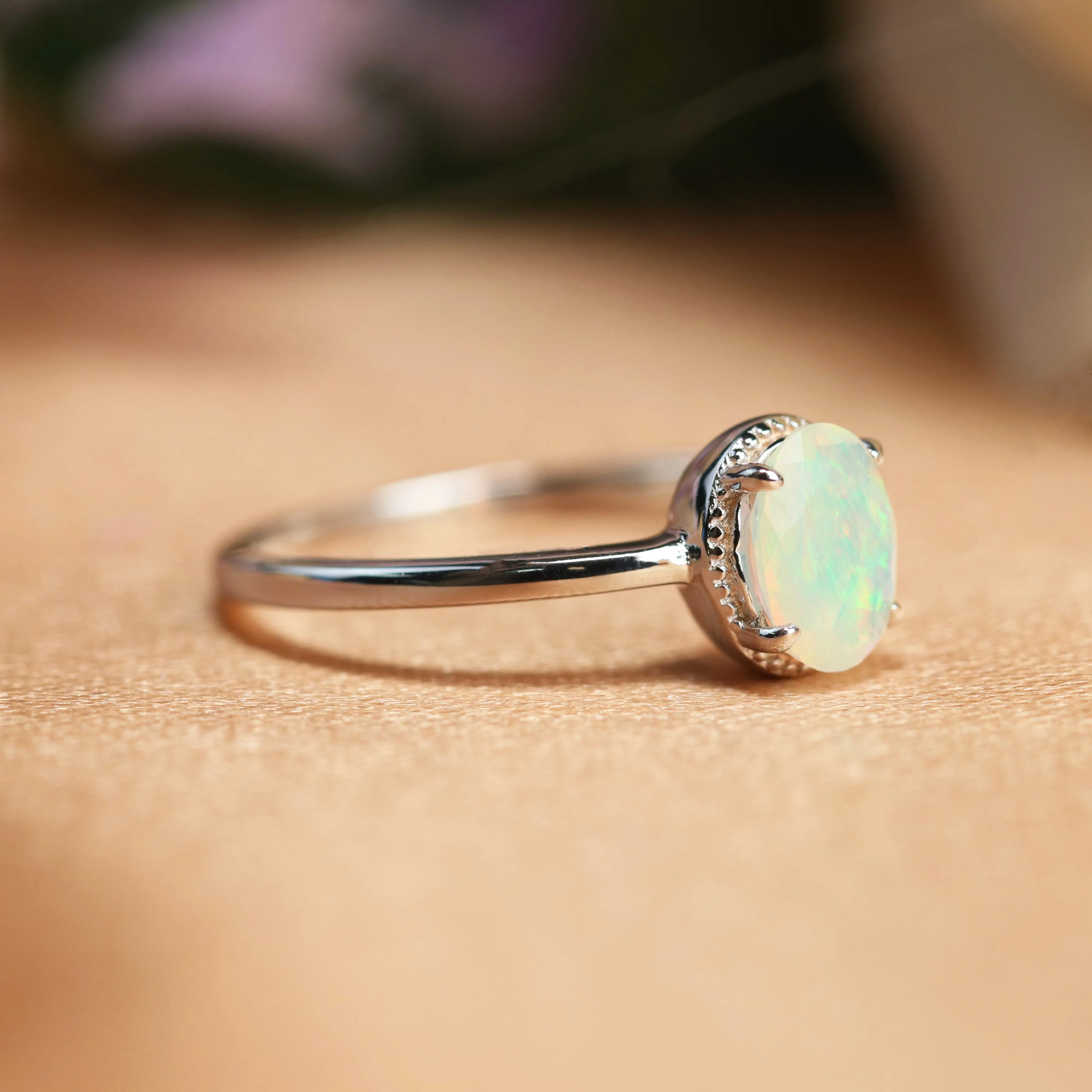 Sale Popular 1 Carat Fire Opal with Diamond Solitaire Wedding Engagement Ring for Women