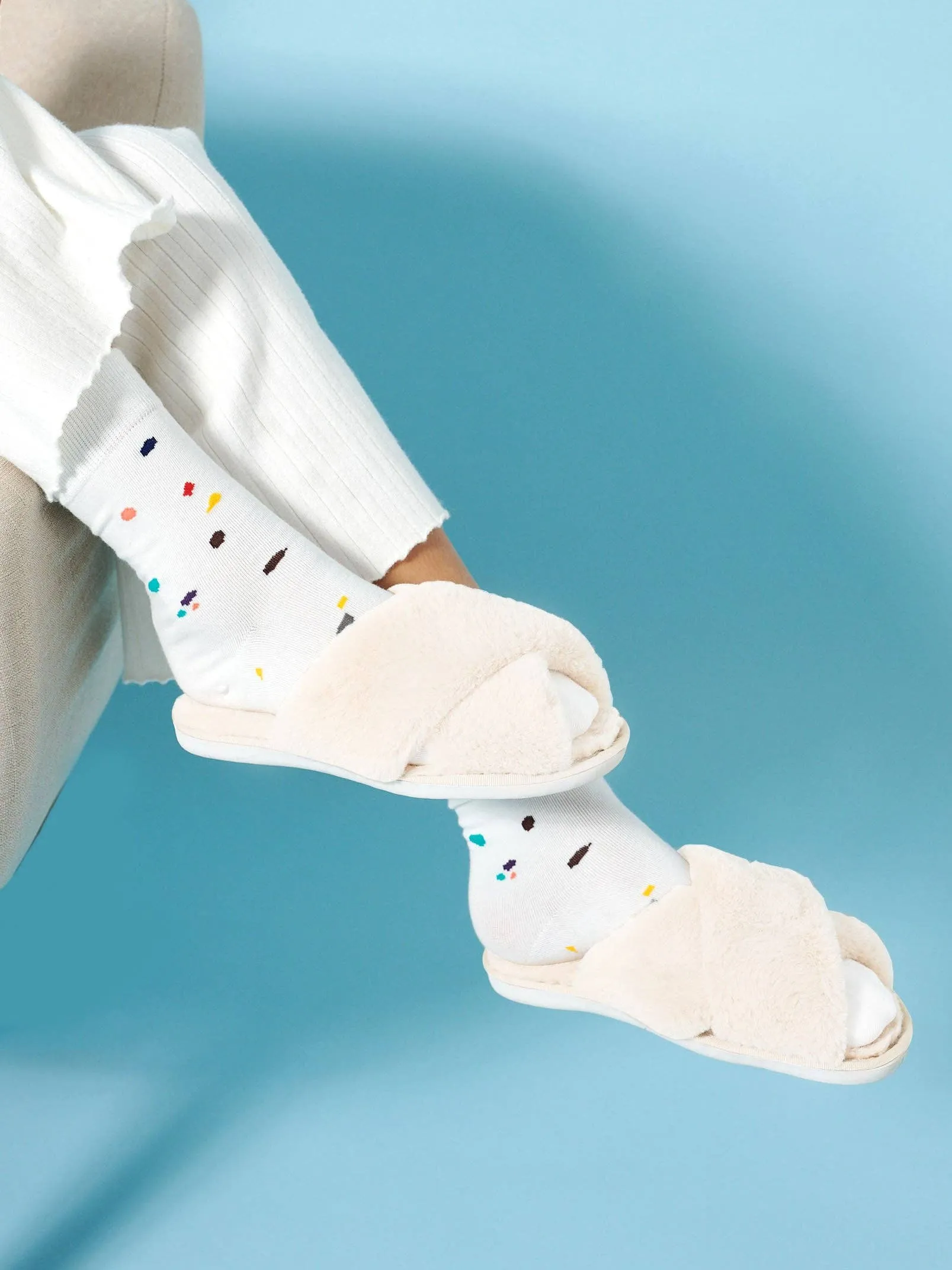 Skylar Fluffy Slippers in White