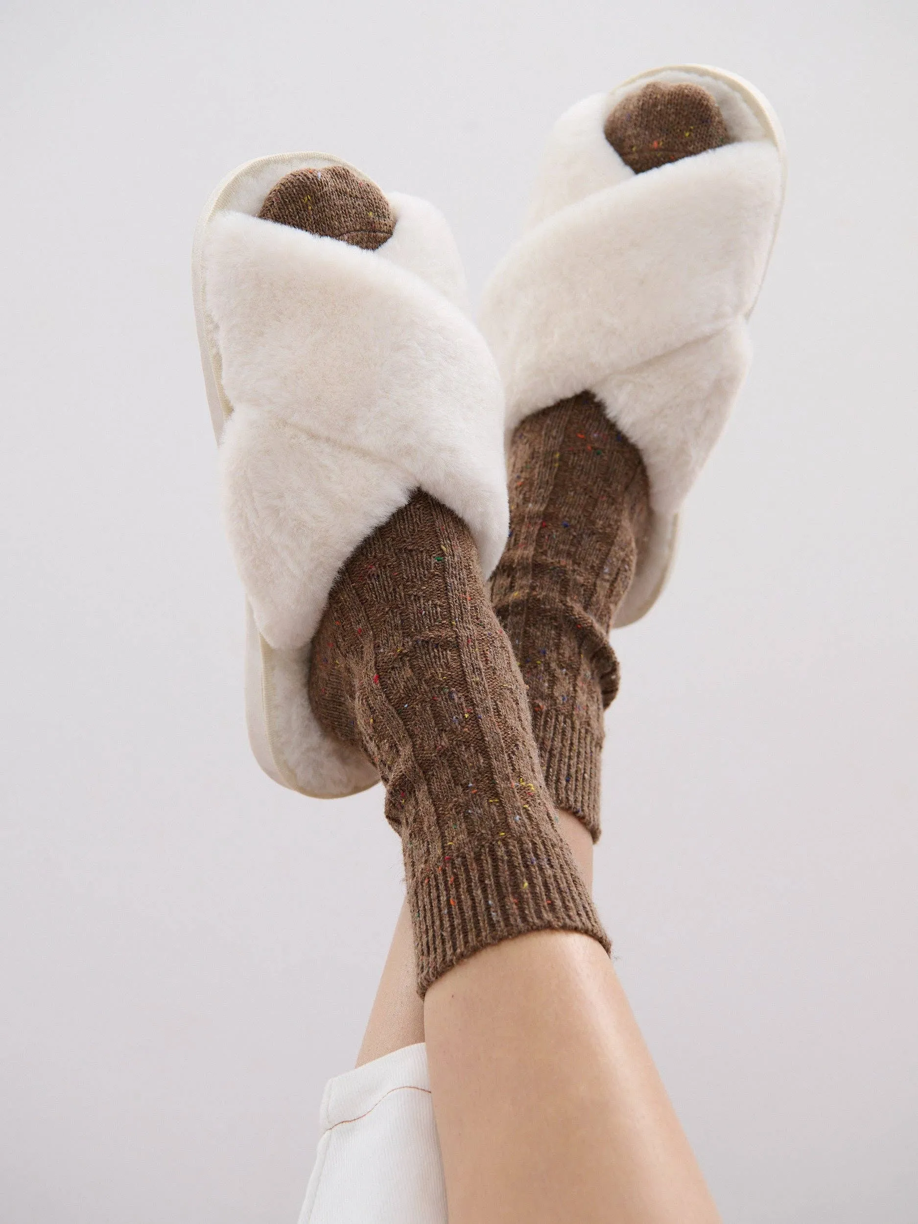 Skylar Fluffy Slippers in White