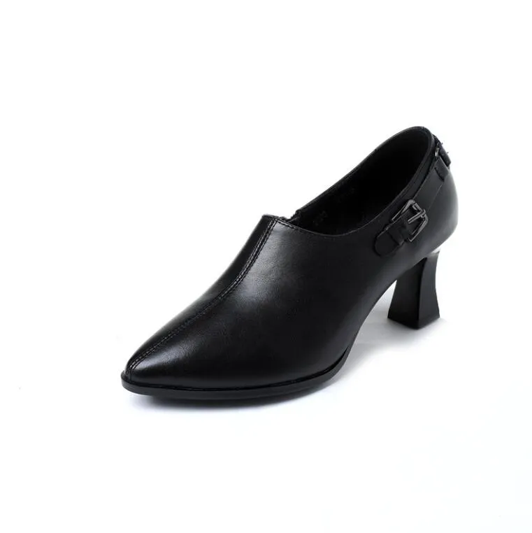 Small Feet Chunky Heel Leather Pump Shoes DS175