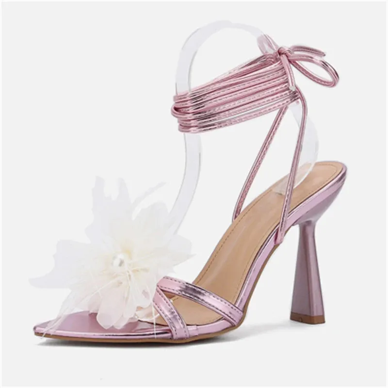 Vanetta - Feather Pump