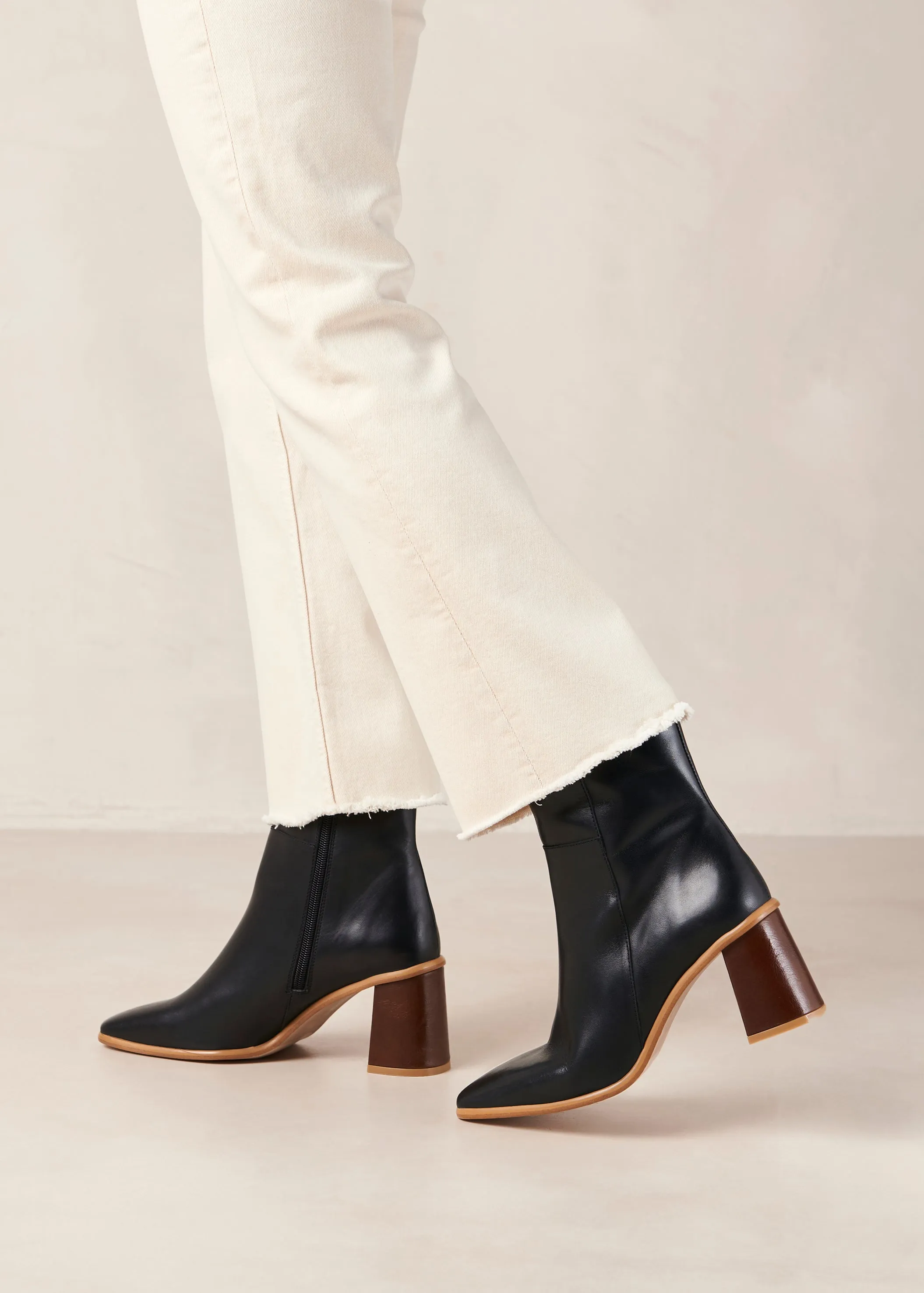 West Black Vintage Boot