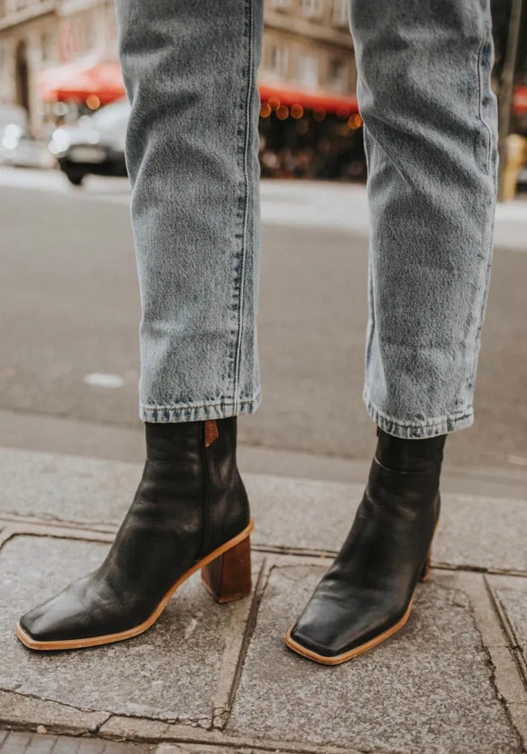West Black Vintage