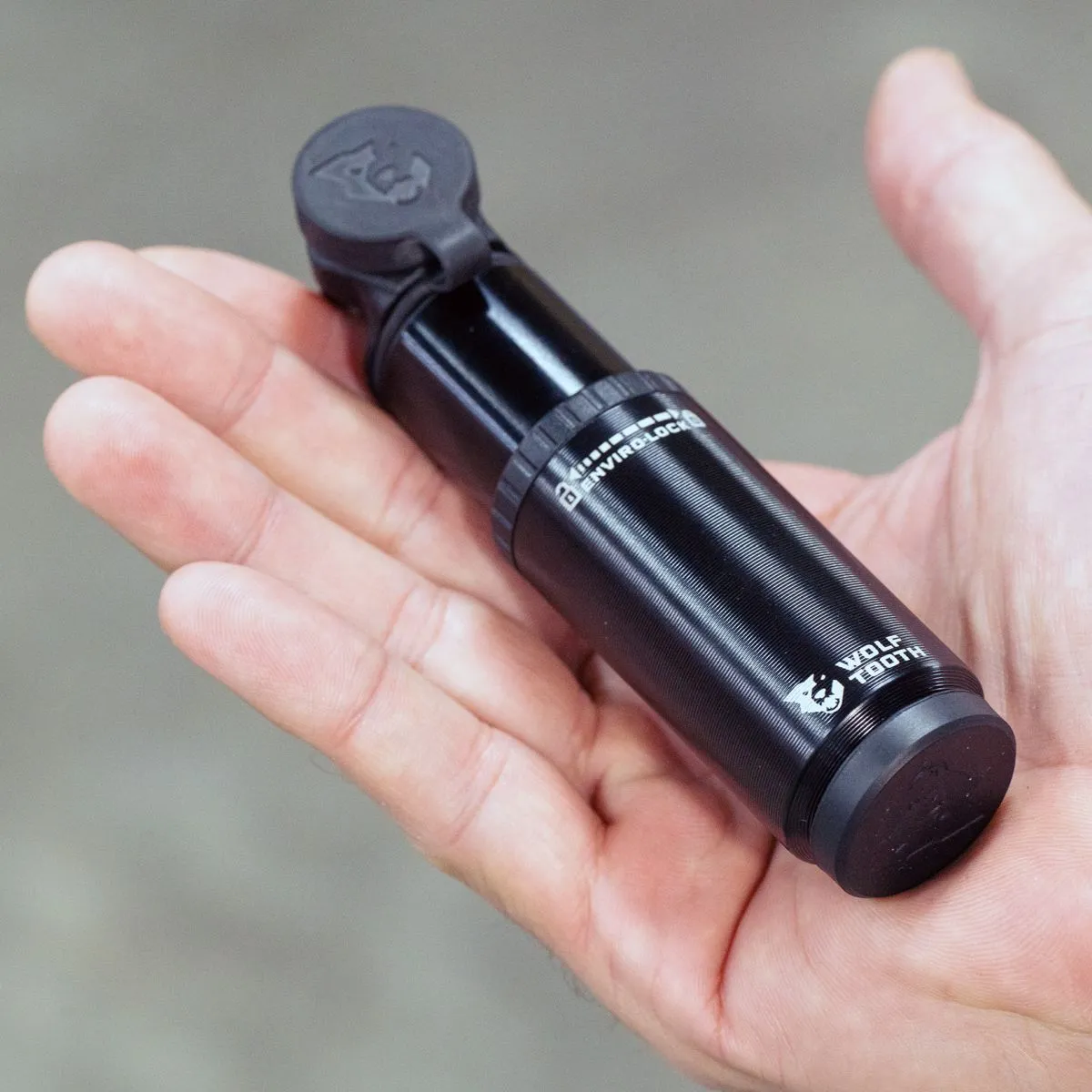 Wolf Tooth Encase Pump 30 Cc With Tubeless Tyre Plug Tool