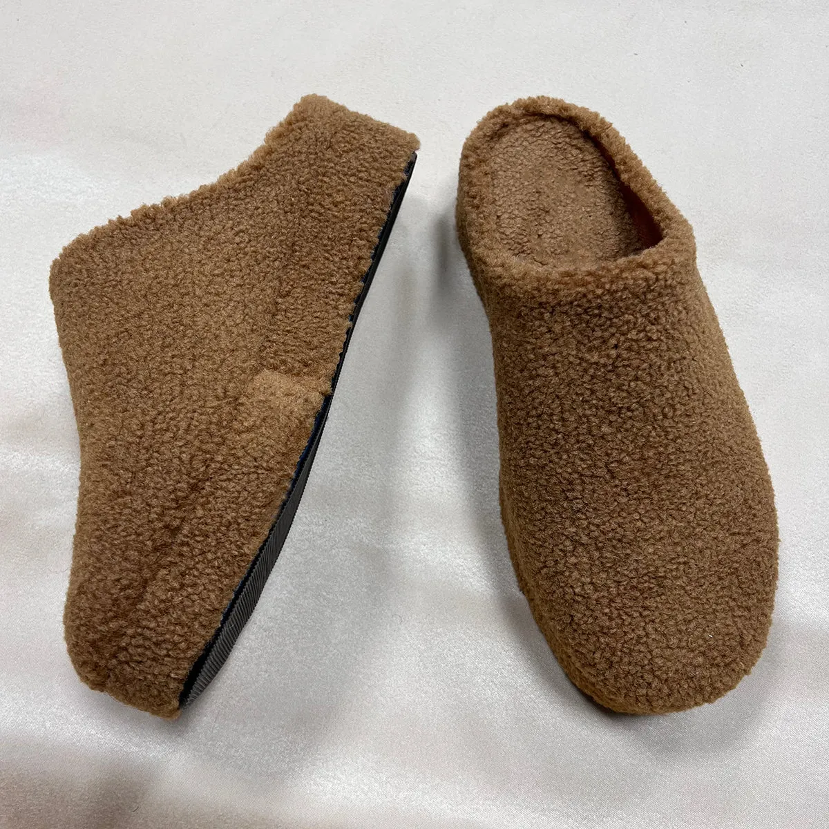 Women platform fur slippers