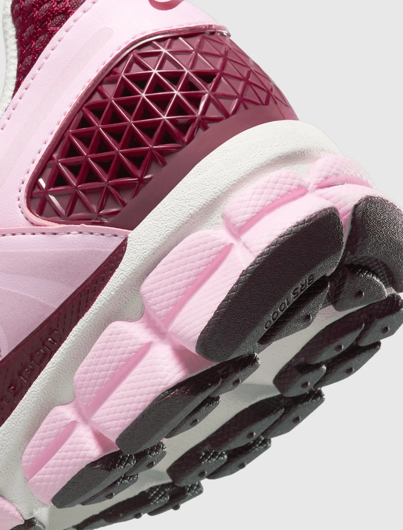 WOMEN'S ZOOM VOMERO 5 "PINK FOAM/TEAM RED"